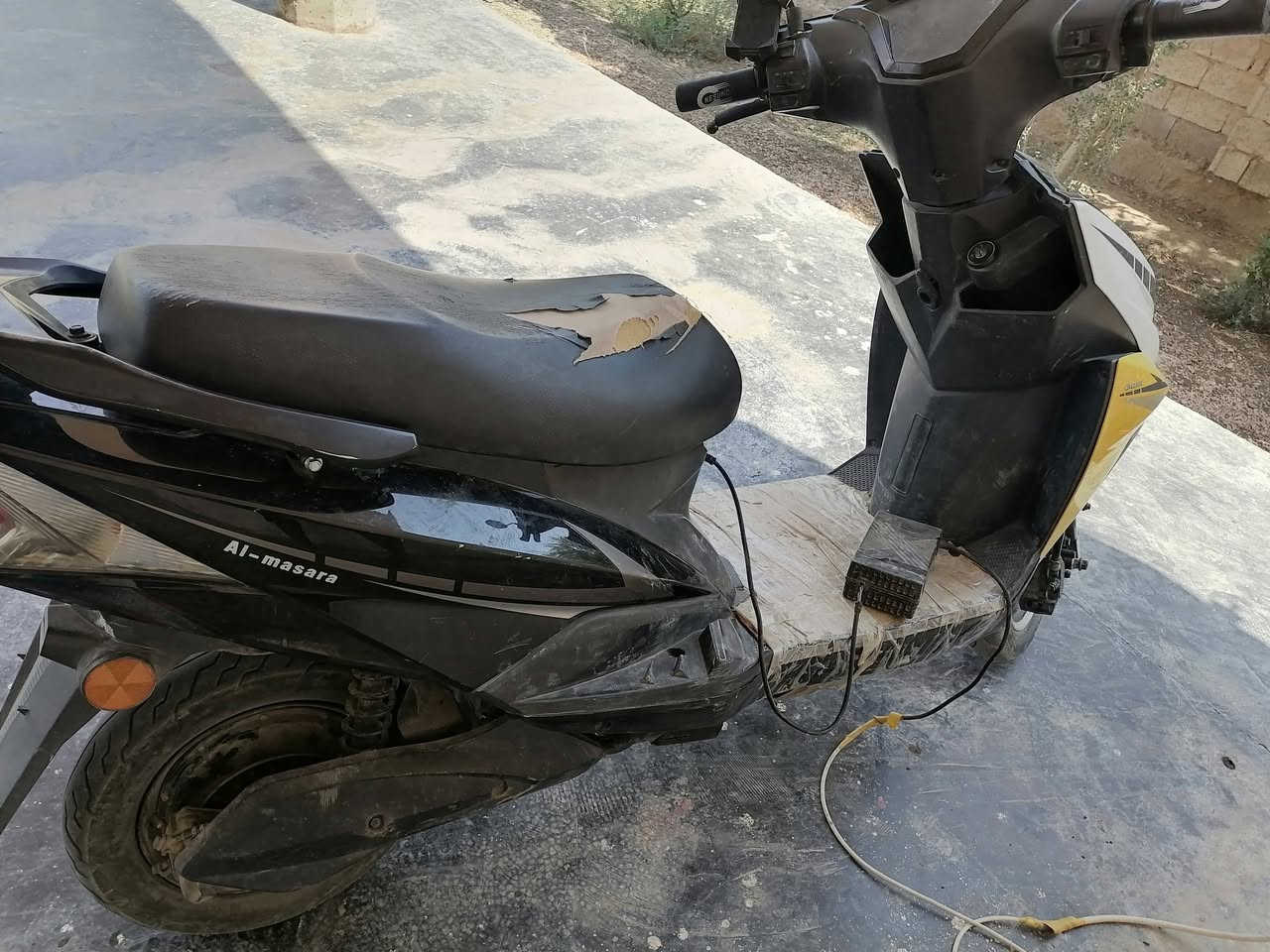 السلام عليكم موطور شحن للبيع بطاريات كلهن جدد بس وحده  قديمه واكفه وكفت عندي ليوم باقي جديد سعره 490 اتصال ***********
