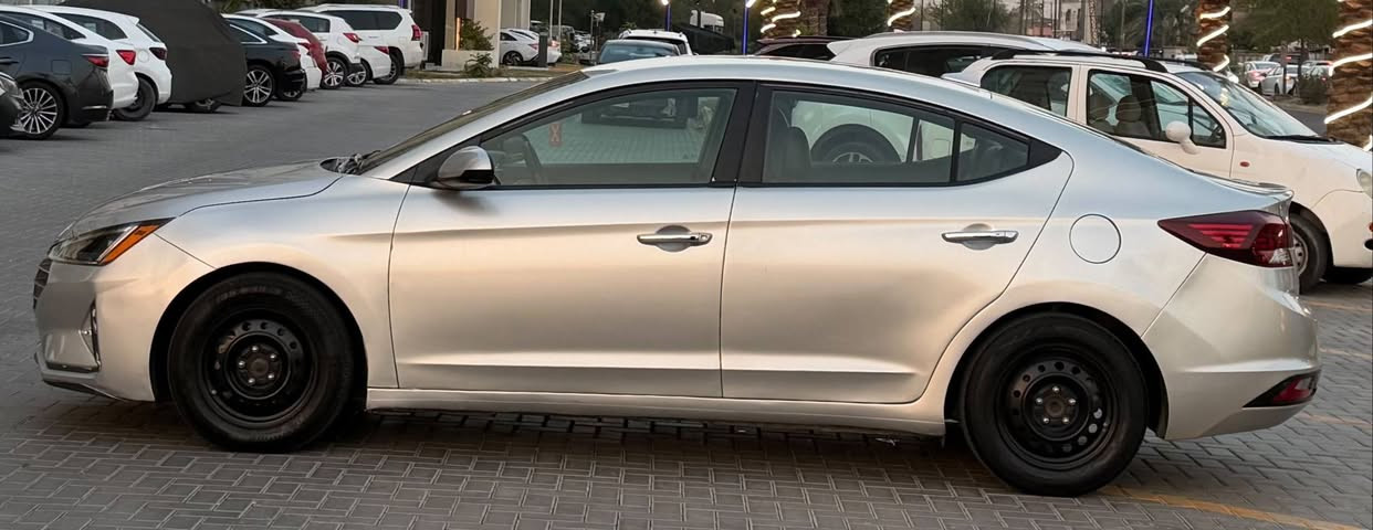 السلام عليكم
النترة ٢٠١٩ أمريكي نص فول جاهزه مابيه نقص
حادثه بابين جهت السايق وبيه جاملغ امامي وجاملغ خلفي جهة السايق صبغ 
سعر ١١٣$ بيه مجال بسيط
مكاني بغداد حي الجهاد  
كير اي تي بلادي المرغوب 
رادار امامي خلفي
رادار جانبي
تحديد مسار
شاشه اعطال
كامره دواره
رقم الهاتف *********** بي وتساب
