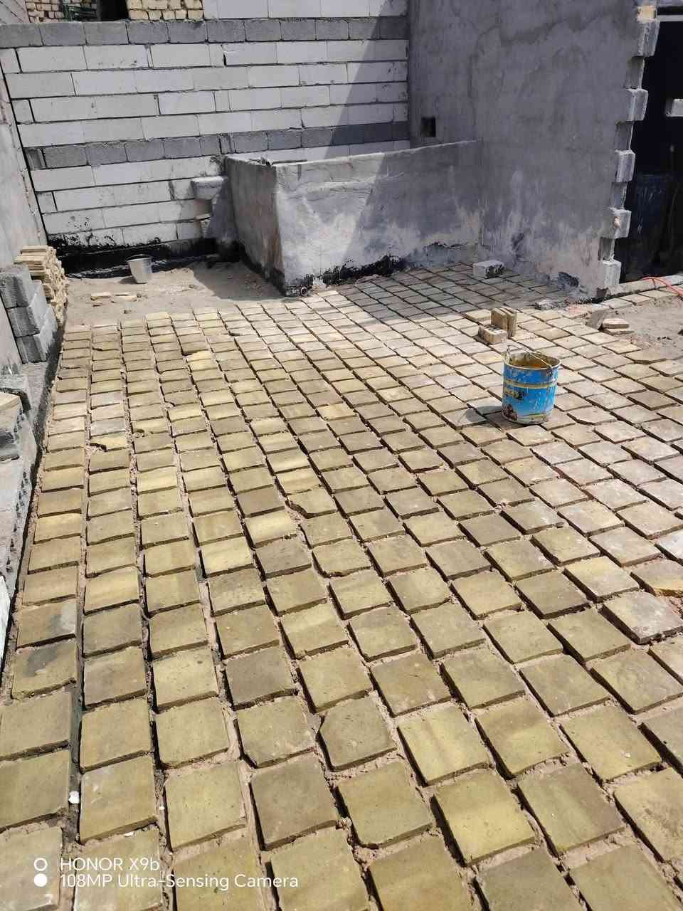 خلفه بناء وتطبيك فرشي وعكاده من كربلاء و باسعار مناسبه تعال خاص وبخدمتك

نص مكتوب في الصور:
- O HONOR X9b 108MP Ultra-Sensing Camera
- HONOR X9b
- 108MP Ultra-Sensing Camera