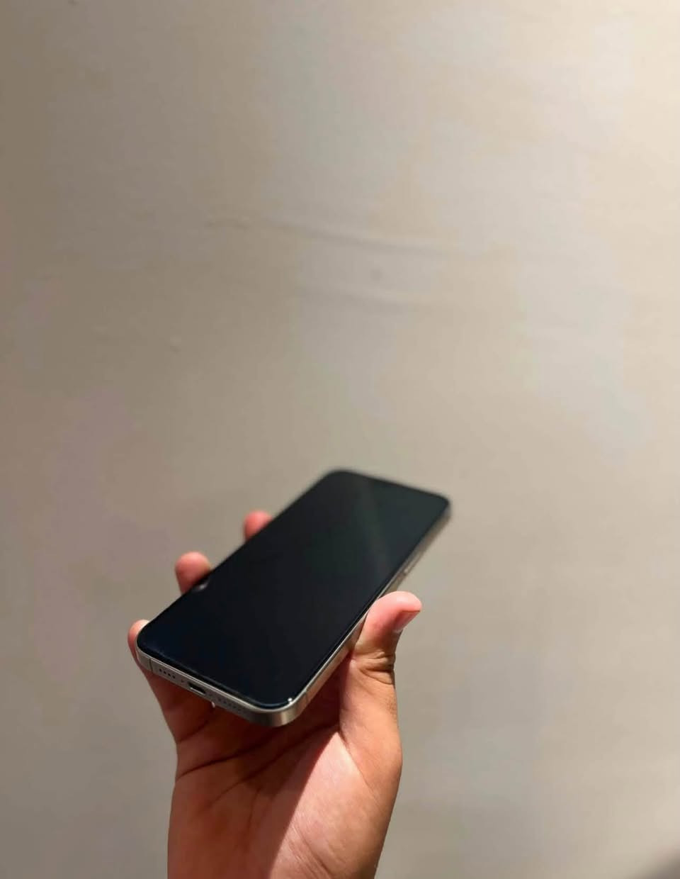 آيفون ١٥ برو ماكس • ٢٥٦ • بطارية ٨٢