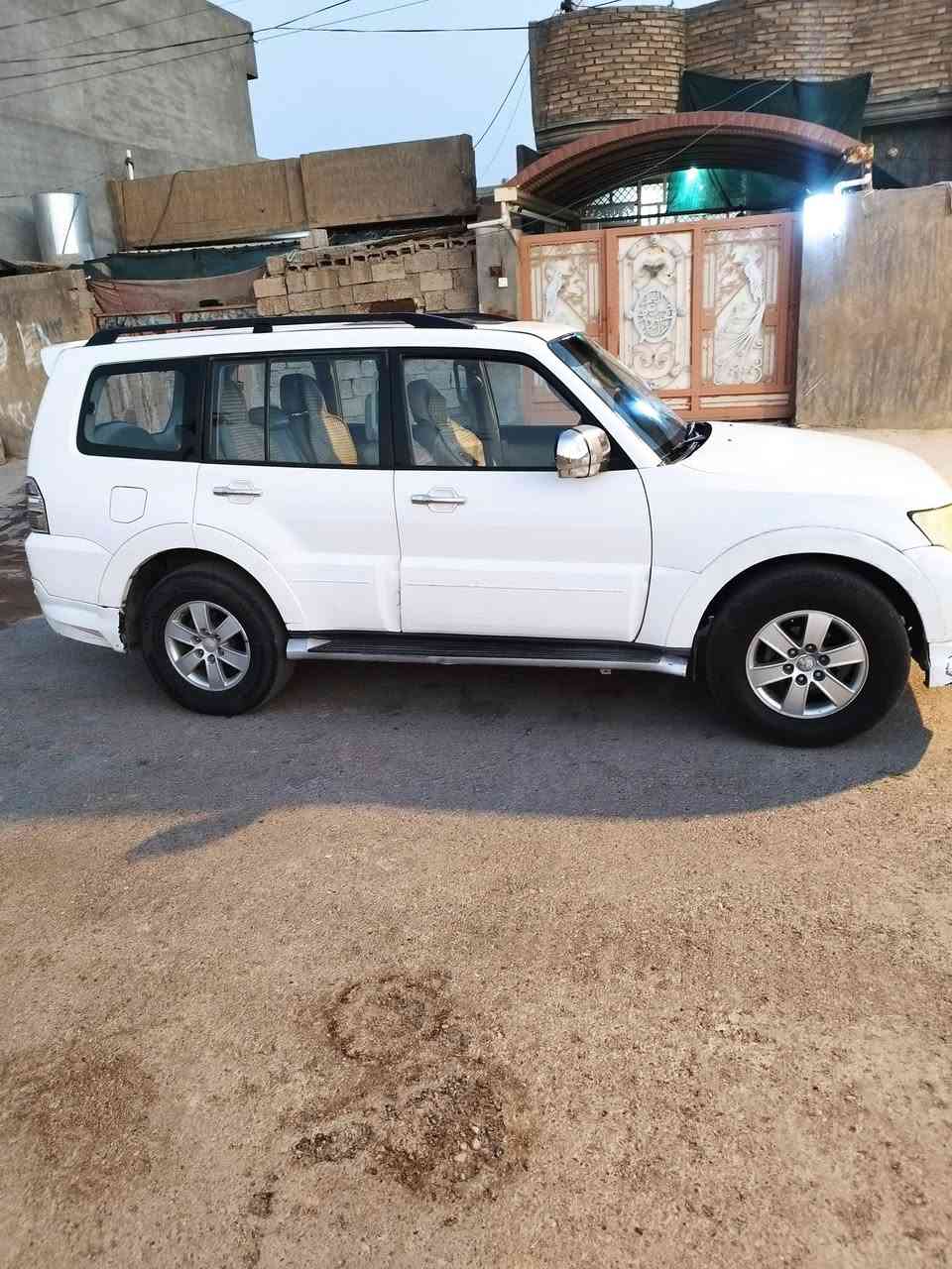 باجيرو 2008حب تور  محدثة16مكفولة  من ضربة وصبق ومكينة ما مفتوحة  تشغيل عن بعد رقم بغداد ***********
