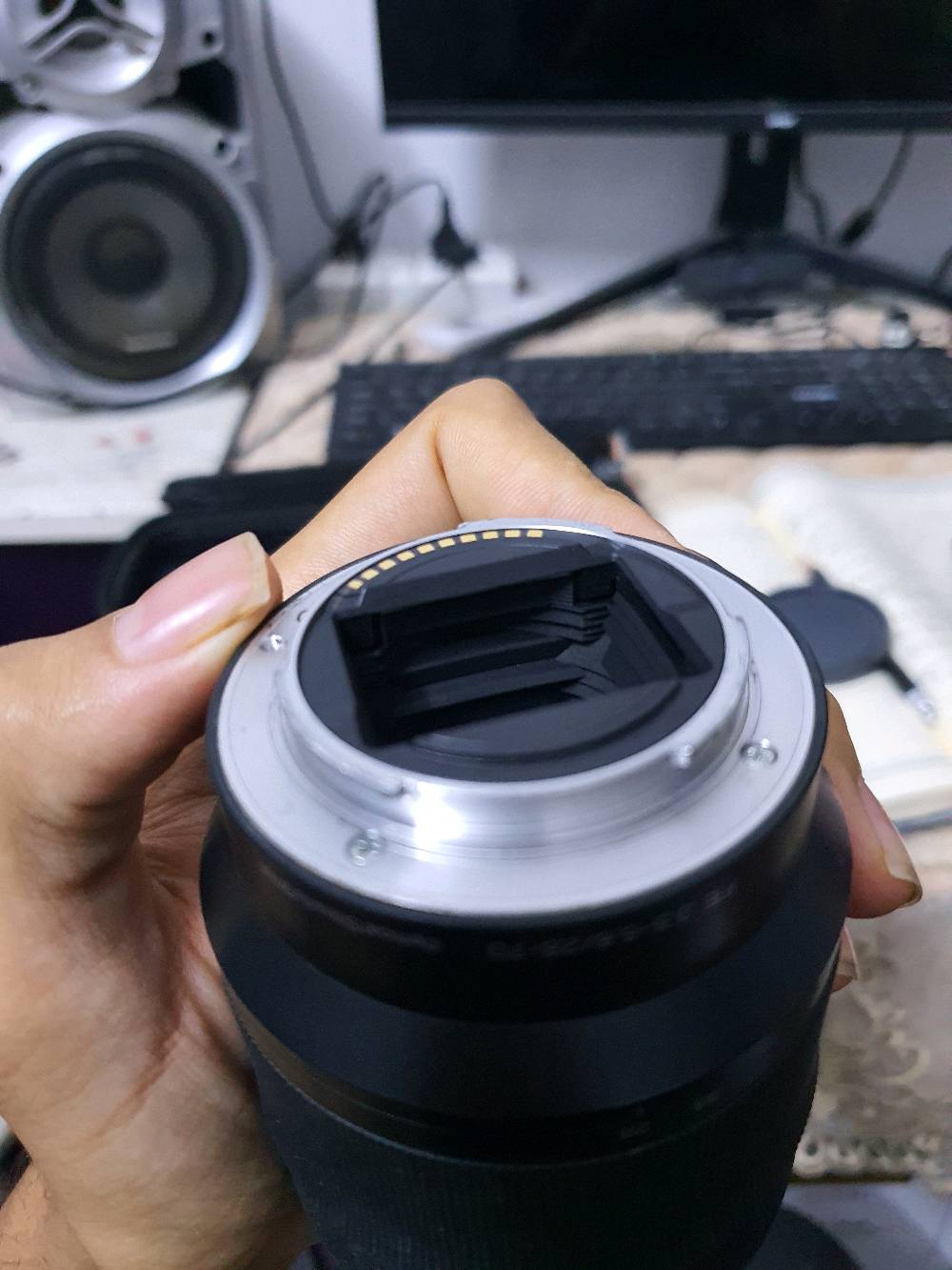 Sony 28-70mm f3.5-5.6
فول فريم
نظيفه
للإستفسار واتساب ***********