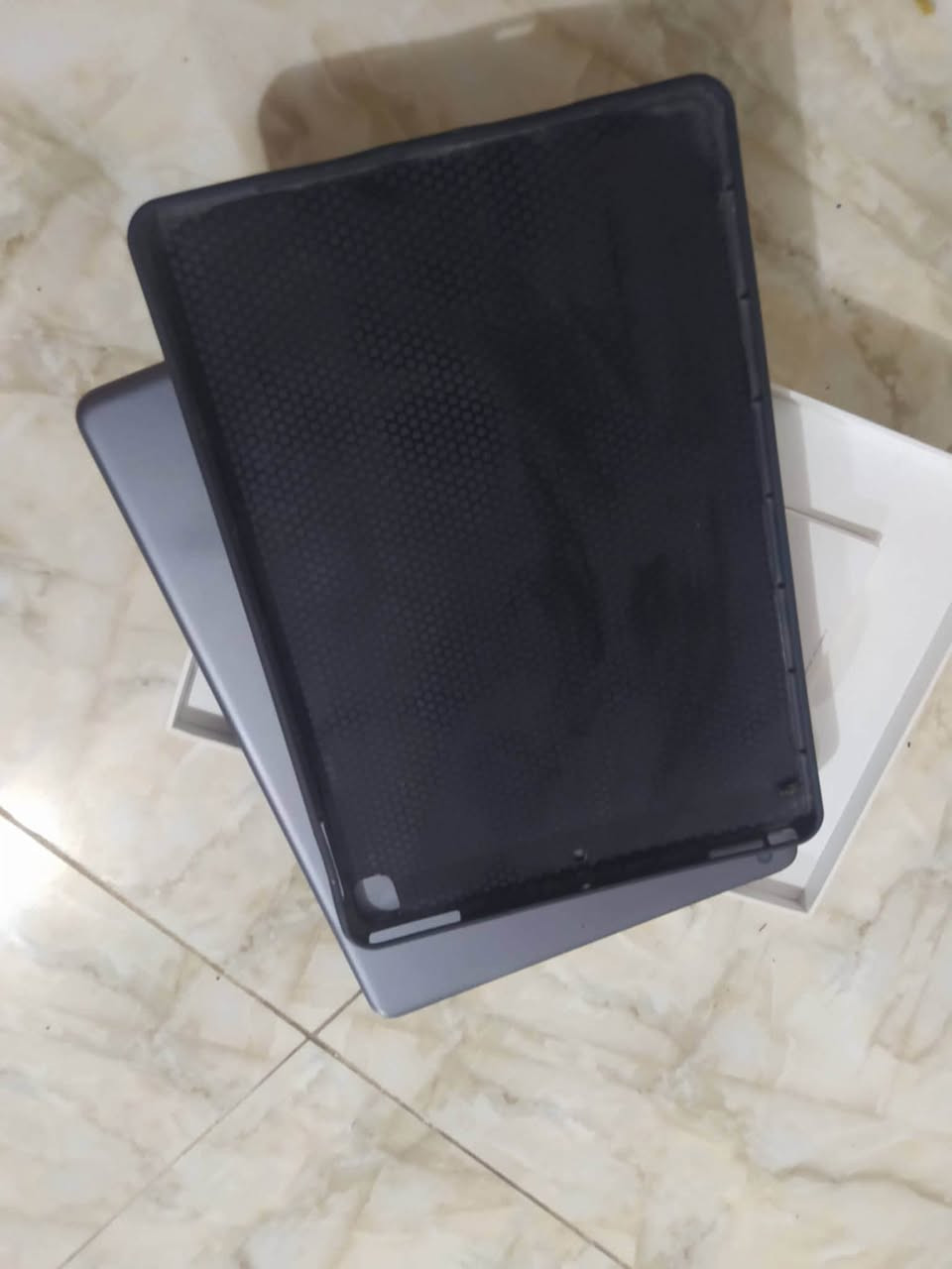 ايباد تسعه نضيف ما مفتوح ايباد كلش نضيف

ملحقاته ويا  الشاحنه وكارتونته ويا والكفر هديه مني  

امانت الله الايباد بي كسر بالزكه ما تأثر بي الايباد كلش نضيف 

 مكاني نجف كبال قريت الغدير السعر 250 وبي مجال
 
واتساب واتصال
***********
