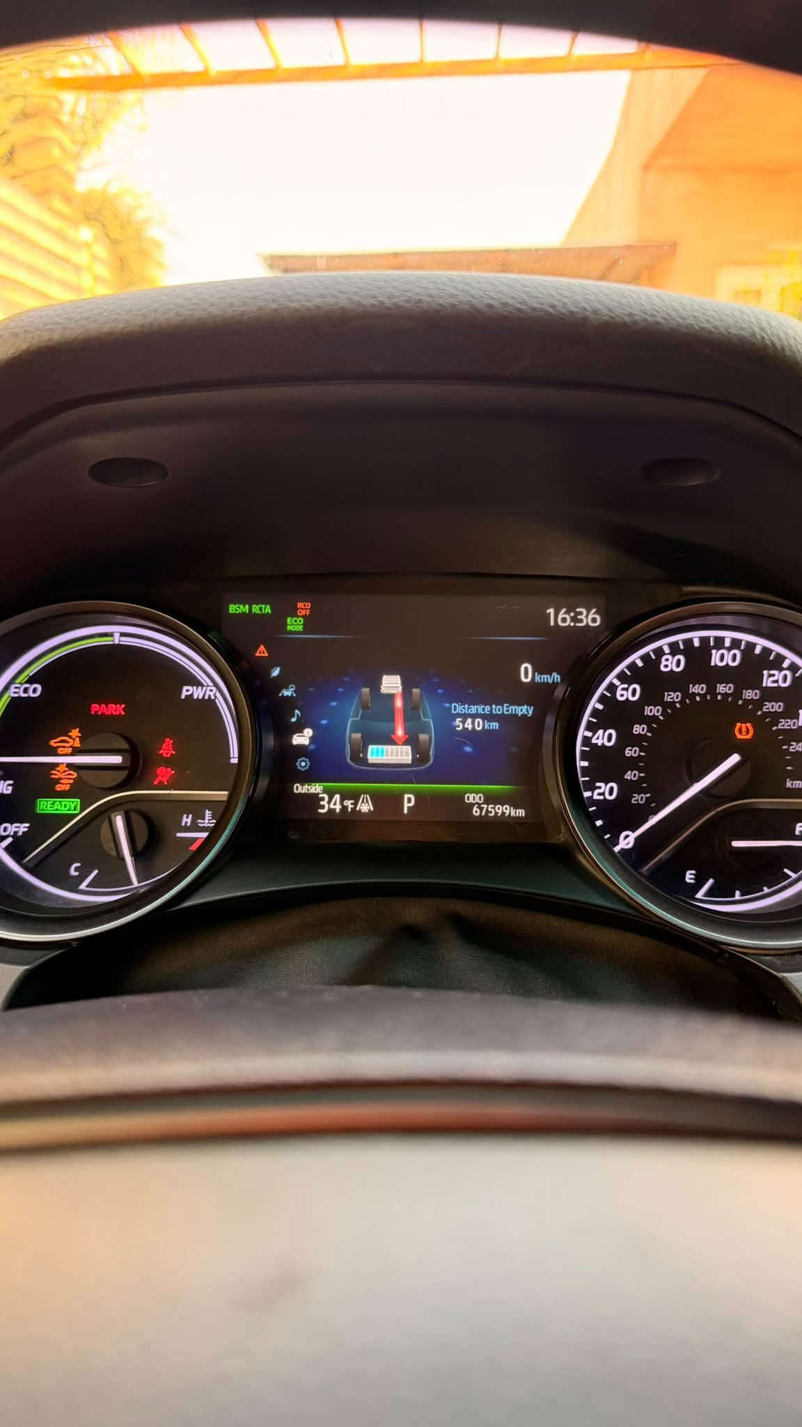 السلام عليكم  
Camery XSE 2021 hybrid 
كامري XSE هايبرد ٢٠٢١ 

-فوول مواصفات رادار ونقاط عمياء وتثبيت مسار عدى الفتحه 

-مبدل اصلي دعامية اماميه وثلاث بيبان نفس اللون بدون صبغ 

-مصبوغ فقط الدعامية الخلفية 

-ممشى تقريبا ٦٨ الف كيلو وقابل للزيادة 

السعر ٢٠ الف دولار. 

التواصل على ***********.
