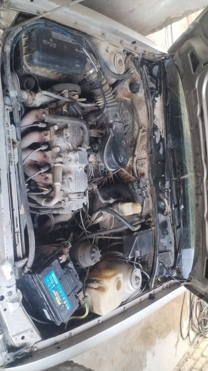 السلام عليكم  شباب اوبل موديل 90 سنويه لل 28  السياره  مكينه توها يادوب اتنقص كير فول شغل   سعرها 35بيها مجال مكاني سامرا /***********
