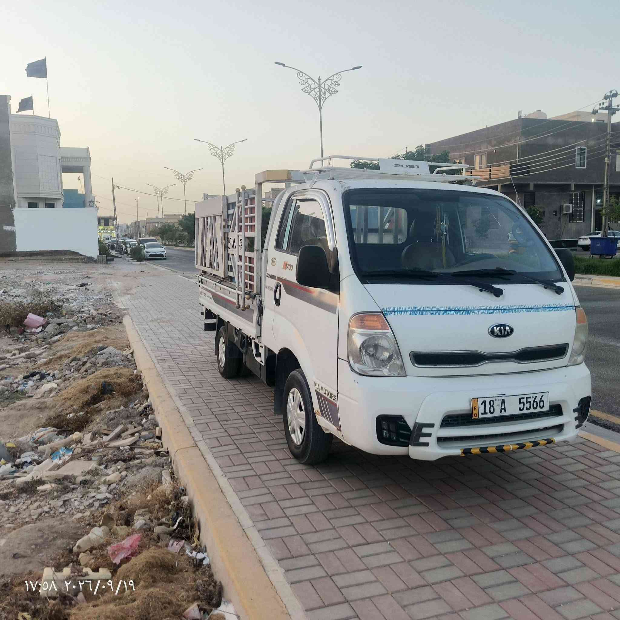 للبيع كيه موديل 11 مكينه 300 ستاركس  سعر  83 وبيه مجال  سياره حلوه وجديده مالت جناي تخم تاير حداديه كير اكسن شاصي ورقم شاصي رقم دولي بابل تحويل مباشر لل سنفسار مكان سياره كربلاء المقدسه  ‏‪***********‬‏ رجان المو شراي لا يتصل واني بخدمتكم

نص مكتوب في الصور:
- ١٧:٥٩ ٢٠٢٦/٠٩/١٩
- 17:08 ٢٠٢٦/٠٩/١٩
- ١٧:٥٨ ٢٠٢٦/٠٩/١٩
- ١٧:٠٨ ٢٠٢٦/٠٩/١٩