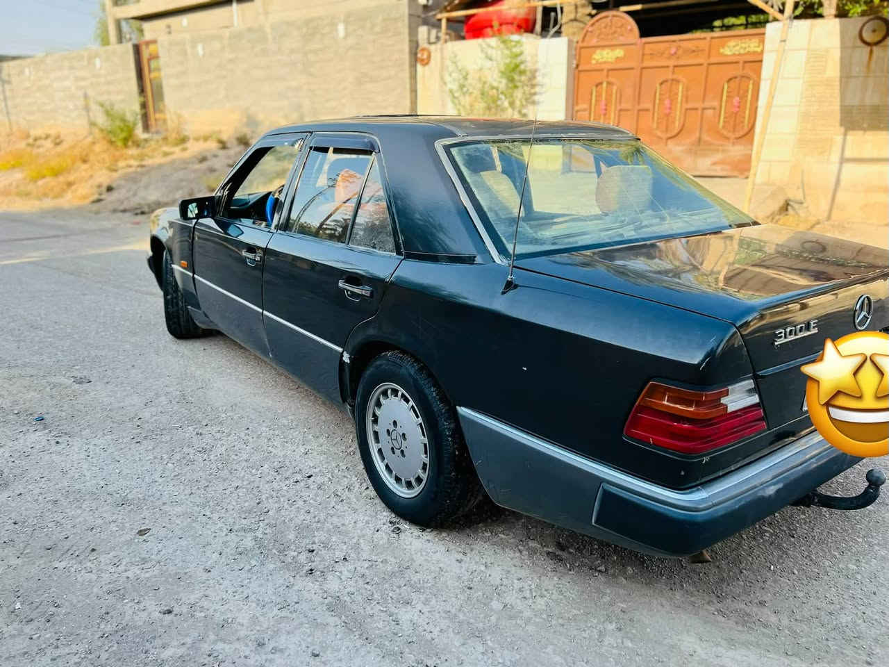 السلام عليكم للبيع
مارسدس دب 🇩🇪

موديل:1989🤩

كير :اوتماتيك ☑️

محرك:بطه 2ونص ☑️

رقم بغداد دولي سنويه لل 31☑️

تحويل مباشر ☑️

كير :ومكينه خير من الله ☑️

//تبريد شغال  بس غاز يرادله //

حداديه جديده ☑️

كهربائيات كله شغال ☑️

سنتر لوك تصعيد جام ☑️

تخم تاير جديد ☑️

صدر جديد  ☑️

غرفتها حلوه شوفت عينك ☑️

سياره حلوه وجاهزه 
 
السعر / خاص 
العنوان /ديالى 

الاستفسار : ***********
