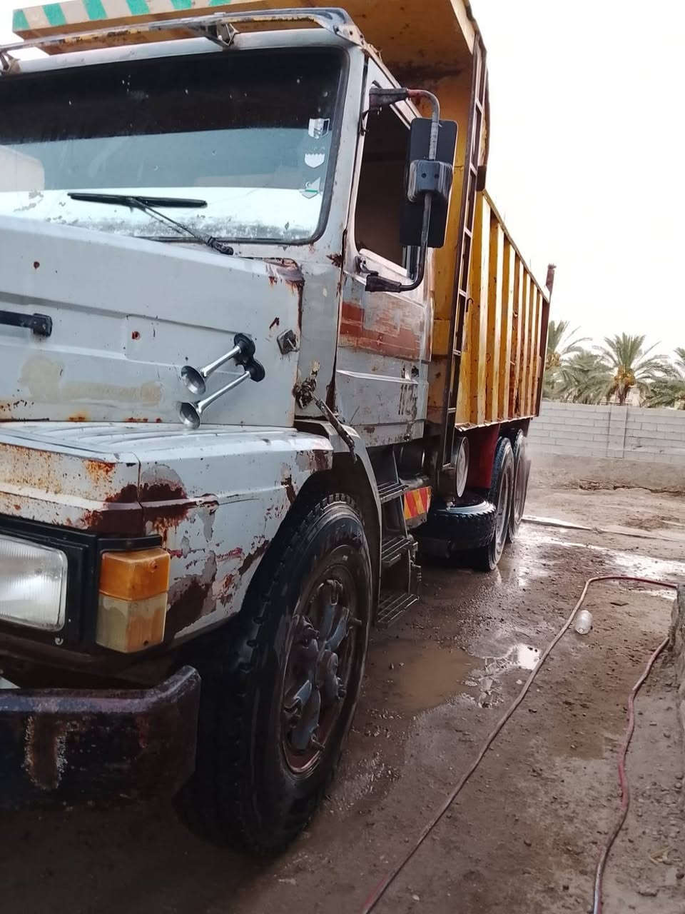 سلام عليكم سكانيه موديل 89مكينه 112مكينه مجفته جديد كير جديد مجموعه مالتهه لبلاديه تخم تاير بدي مايلر 16 كير 5 5مكان السياره الرمادي السعر 145وبيهه مجال ***********
