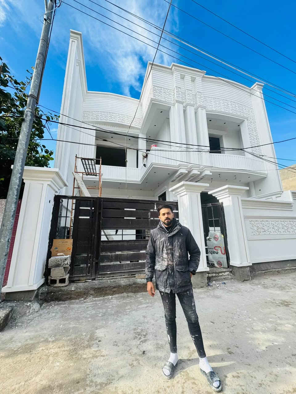 اللهم صلي على محمد والً محمد🤍

جزء من اعمال كادرنه ✨

***********..☎️
 ديكورات جبس بررد 
ديكورات خارجيه 
صبغ وترميم المنازل ✨
