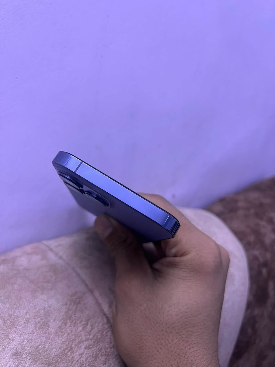 ايفون ١٣ برو ماكس ذاكرة ٢٥٦ 
جهاز مكفول فقط بطارية مرفوعه وصرف الشحن تنساه ابد ميصرف /بغداد /السعر ٧٢٥ وبي مجال
للاستفسار اتصال او واتساب ***********

نص مكتوب في الصور:
- ٤:٤٠
- حول
- >
- الاسم
- iPhone
- إصدار iOS
- 26.6.2
- اسم الطراز
- iPhone 13 Pro Max
- رقم الطراز
- NLF93LL/A
- الرقم التسلسلي
- NTV44J3QYK
- الأغاني
- .
- الفيديوهات
- الصور
- السعة
- ٢٥٦ غ.ب.
- متوفرة
- ٢٣٦,٦٧ غ.ب.
- عنوان Wi-Fi
- 2C:76:00:36:0C:59
- Bluetooth
- 2C:76:00:36:D3:FA
- البرنامج الثابت للمودم
- 5.51.03