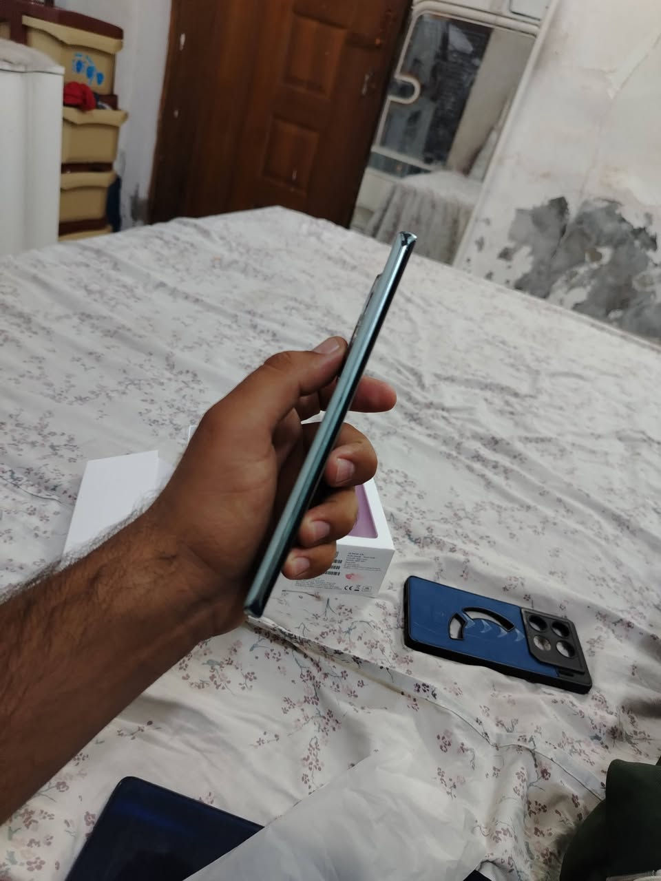 هونر ٩ سي ذاكرة ٢٥٦ ول داخلية ١٢ جهاز مكفول جهاز ما بي نقص مال بيت نضافة ٩٠ بل ١٠٠ سعرقفل ٣٠٠ بدون عملة ابد جهاز ثاني كلكسي اي ٢٠ اس مكفول ذاكرة ٣٢ سعر قفل ٦٥ الف عنوان ساحت الوثبة يم شورجة ***********
