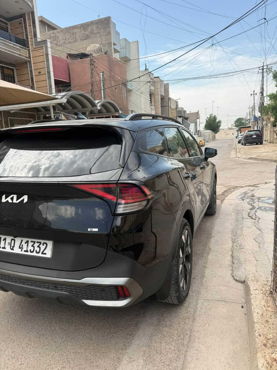 🔥 للبيع Kia Sportage 2023 X-Line أمريكي 🇺🇸
🚙 فورويل AWD – محرك 2.5
📍 ماشية 40 ألف ميل
🌿 دواخل زيتوني
🌙 بانوراما
📱 شاشة + Apple CarPlay
📷 كاميرا خلفية
⚡ مواصفات X-Line كاملة
🔑 تشغيل بصمة
💺 مقاعد كهربائية
🔥 تدفئة مقاعد + ستيرن
🛞 جنوط X-Line
✨ السيارة نظيفة ومستخدمة استخدام شخصي

⚠️ الحادث:
السيارة بيها حادث بالواجهة الأمامية (بنيد ودعامية)، وتم إصلاحها. الحادث مذكور بكل وضوح، والفحص مفتوح للمشتري بأي مكان يختاره.

📍 بغداد رقم تلفون 
*********** للاستفسار￼
