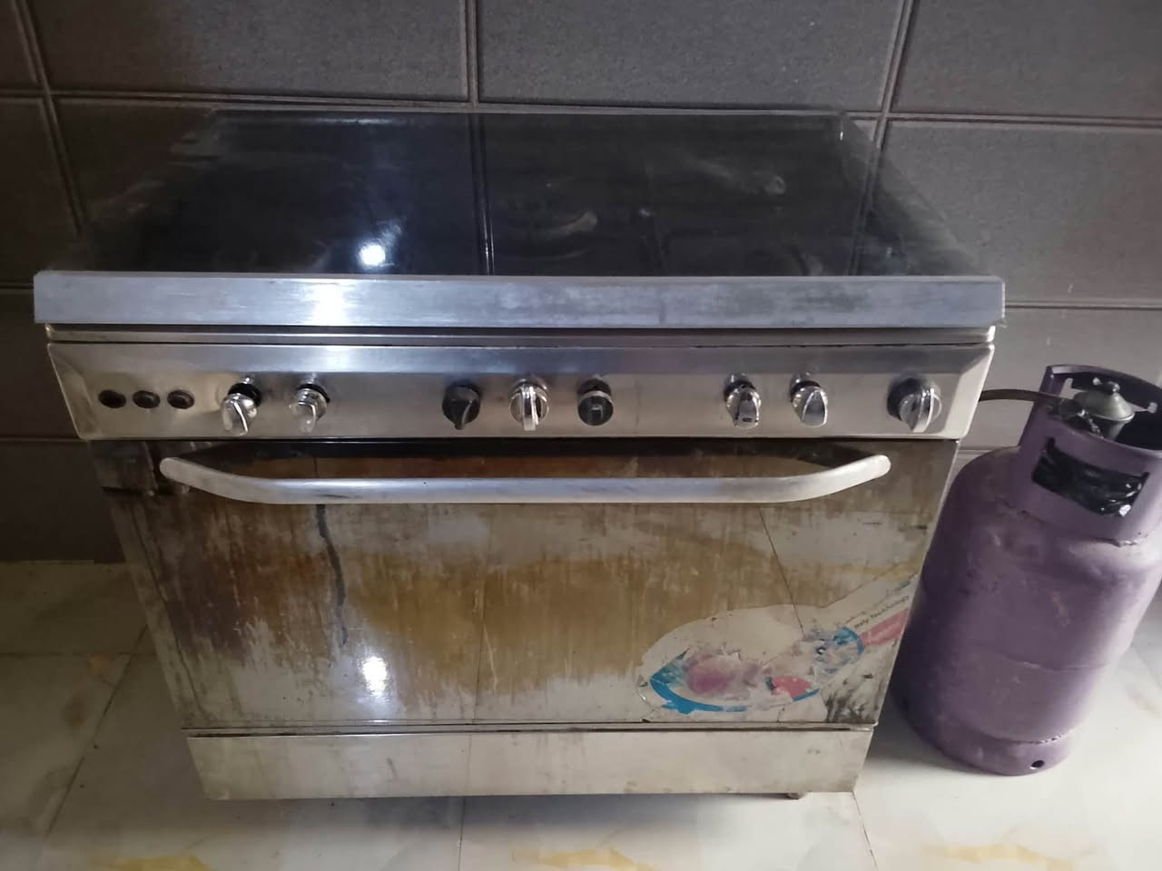 طباخ • نضيف • فحص