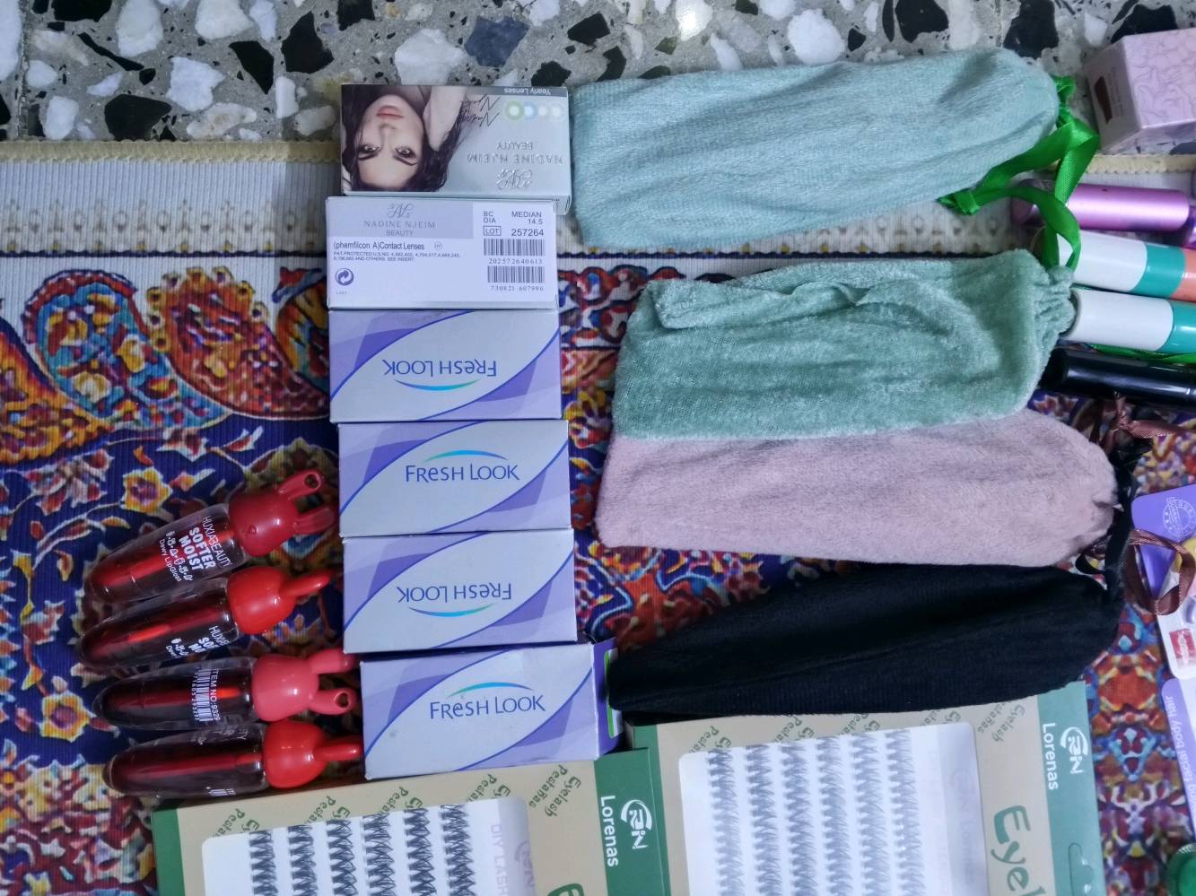 شلعه مكياج 100 قطعه ب 120 اصليات  *********** يوجد توصيل