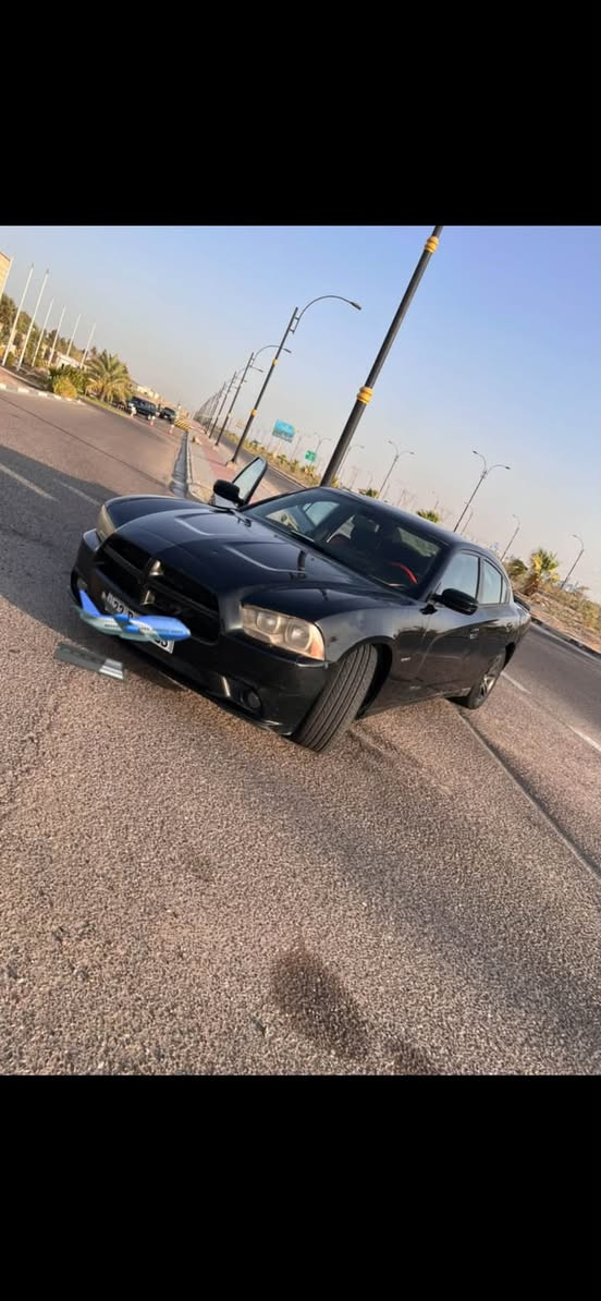 جارجر14فول مواصفات 
متومه أربيل
بيها كصتين
مكينه اتبخر
سعرها30وبيها مجال قليل 
مكانها بصره ***********

نص مكتوب في الصور:
- 85 1:29 24 يونيو 5:46 م