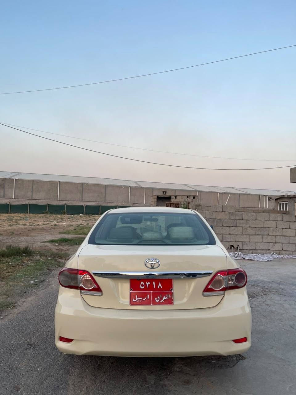 ***********/ ٢٠١٢ دەپارچە رەش لەگەل نیو چاملخی پشتەوەی بۆیاغە گێر عادی زۆر خاوێن مایتەوە هەموی بەشەرتە أربيل, العراق
