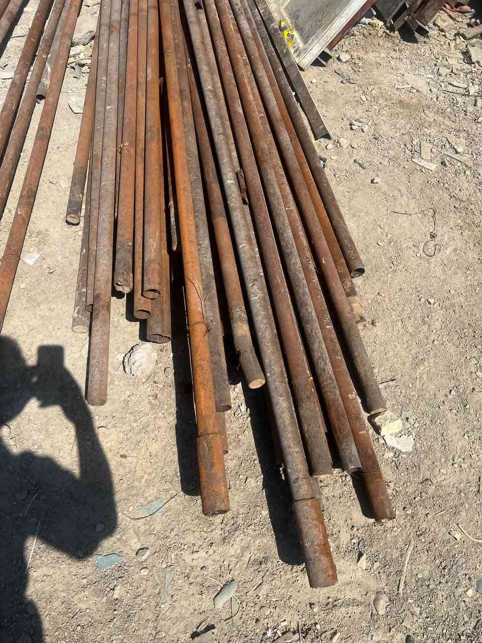 سلام عليكم بوري حديد للبيع ابو الأنج ونص الطول 6م /5م وطول 4م/ 3ملم ثقيل يوجد 150 قطعه مكان بغداد للاستفسار ***********
