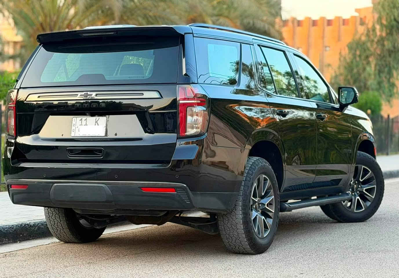 سلام عليكم ..... اخوان عندي تاهو 2022 Z71  فووول مواصفات خليجيه وكالة  رقم بغداد بأسمي ماشيه 47 الف فقط مغلفة بي بي اف استعمال جدا نظيف ومكفوله ... اخوان السياره سعرها 46800$     واي استفسار هذا رقمي *********** مكان السياره بغداد السيدية  
مواصفاته 
محرك 8 سلندر 5300
بانوراما 
جكات 
داتا شو 
كشنات جلد 
فور ويل 
باب خلفي كهرباء 
كامرات 360 درجة
تدفئه  كشنات 
رادار امامي 
رادارات جانبيه 
سستم صوت 
ثلاجه
تشغيل عن بعد
