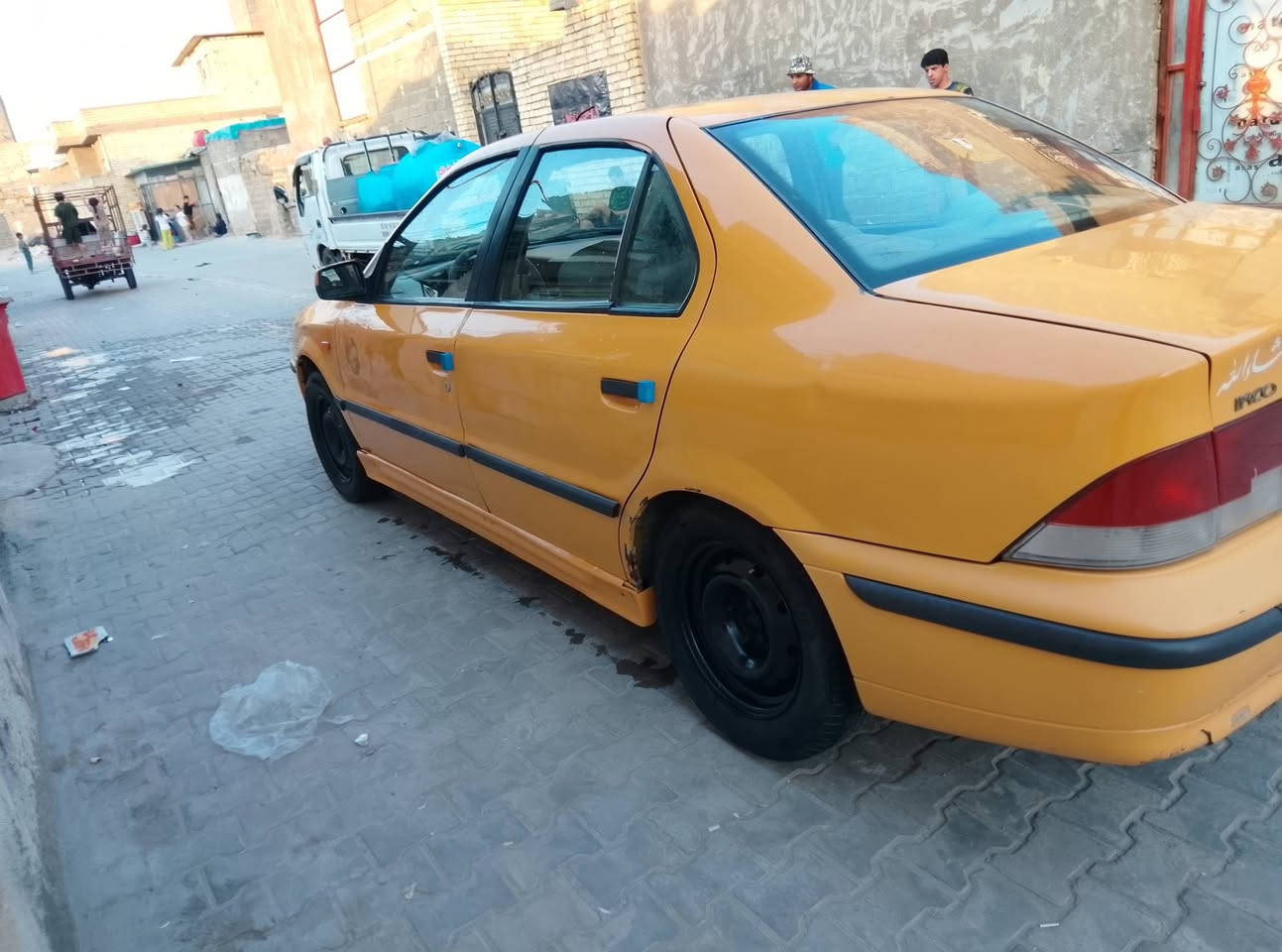من رخصة ابو الكروب.سياره سمند موديل 11 ناطقه. رقم بغداد اجره. سنويه 2027.تبريد وي السويج تخم تاير جديد.تبديل جاملق صفحه السائق فقط.الاستفسار الاتصال .*********** العنوان بغداد ام الكبر
