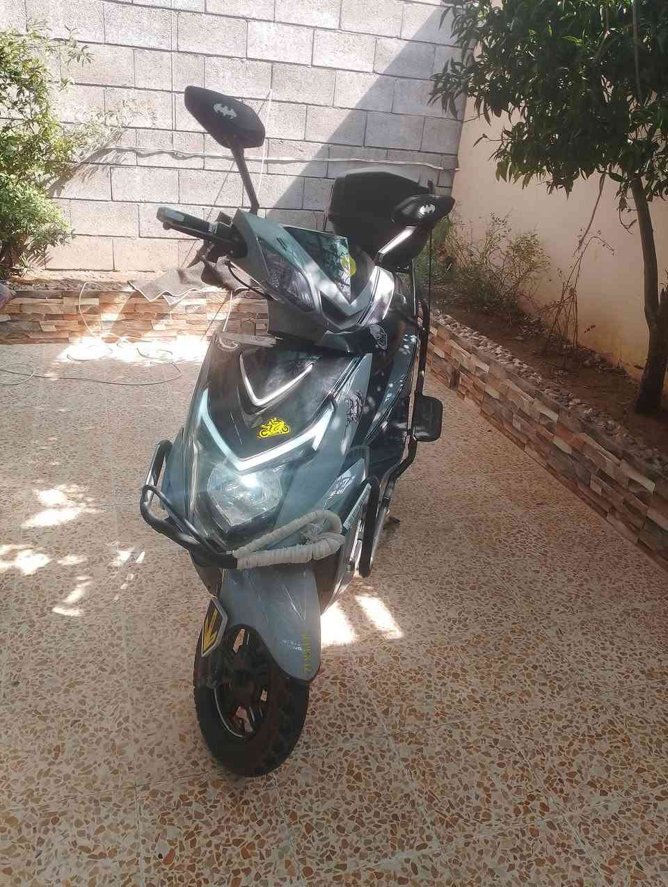 دراجه سكنز للبيع ٦ بطاريات السعر600 الف للاتصال ***********
