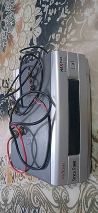 عاكسه مگسيما للبيع  ٦ امبير بدون بطاريات  السعر ١٢٥ وبيها مجال 0770052...