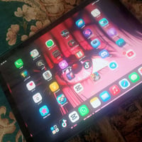 ايباد ١١ • نضافة ٩٨٪ • بطارية ٩٢٪