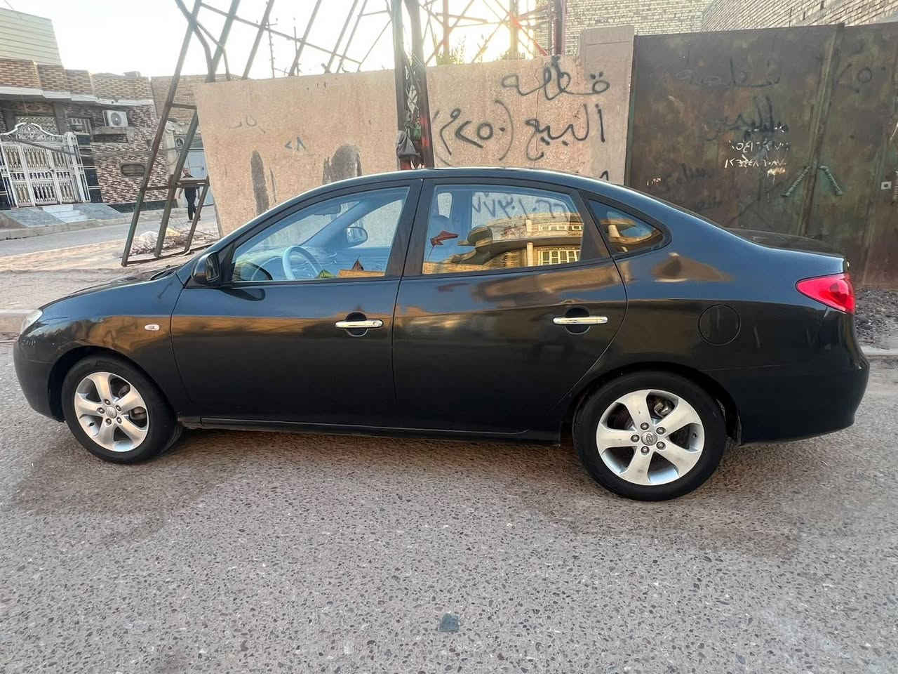 سلام عليكم سياره افانتي أدوات للبيع ارقامها شماليه متومه طبق الأصل الرقم نكليزي السنويه ل 31 مكفوله لسياره كير مكينه حداديه طخم تواير جدد تبريد وتدفئه غرفه جديده السياره جاهزه دخول جديد كصتها جنطه َمكانها العماره 
الرقم ***********
