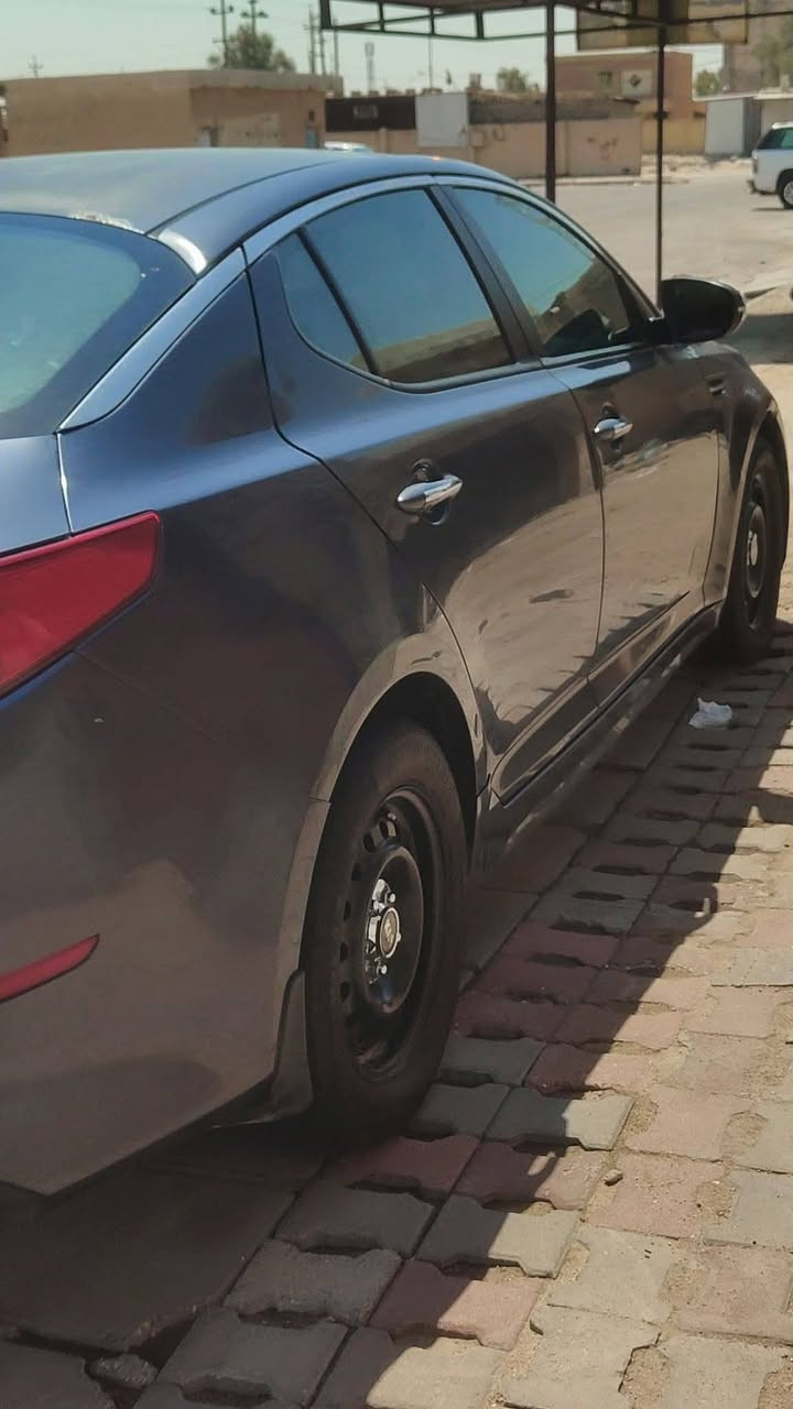 حادثهة بأمريكا جاملغ وبنيد
وبل عراق الداير الورة مال الجاملغ بي صبغ ضربه دراجه 
السيارة تدفئة تبريد رقم بصرة 
الون نيلي 
تخم تاير 
حداديه 80%
شاشه جديدة 
كامرة خلفيه 
منضومه زنون
سيارة مكينه 2400جي دي اي طاحونه السيارة مجفته السعر 
      90$وبيهة مجال للشراي
***********
