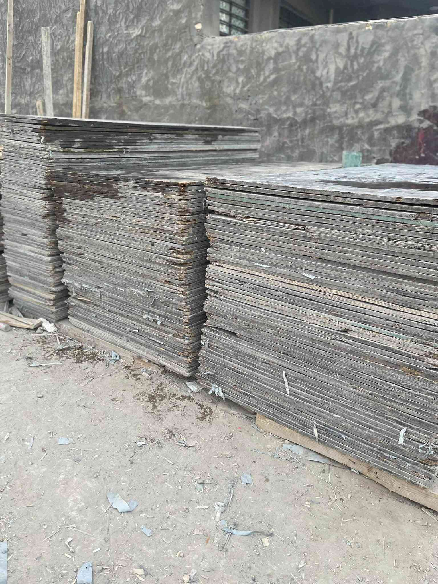 السلام عليكم بلاويد ستندر ومشرح على 60نضيف العنوان بابل سعر مناسب ***********
