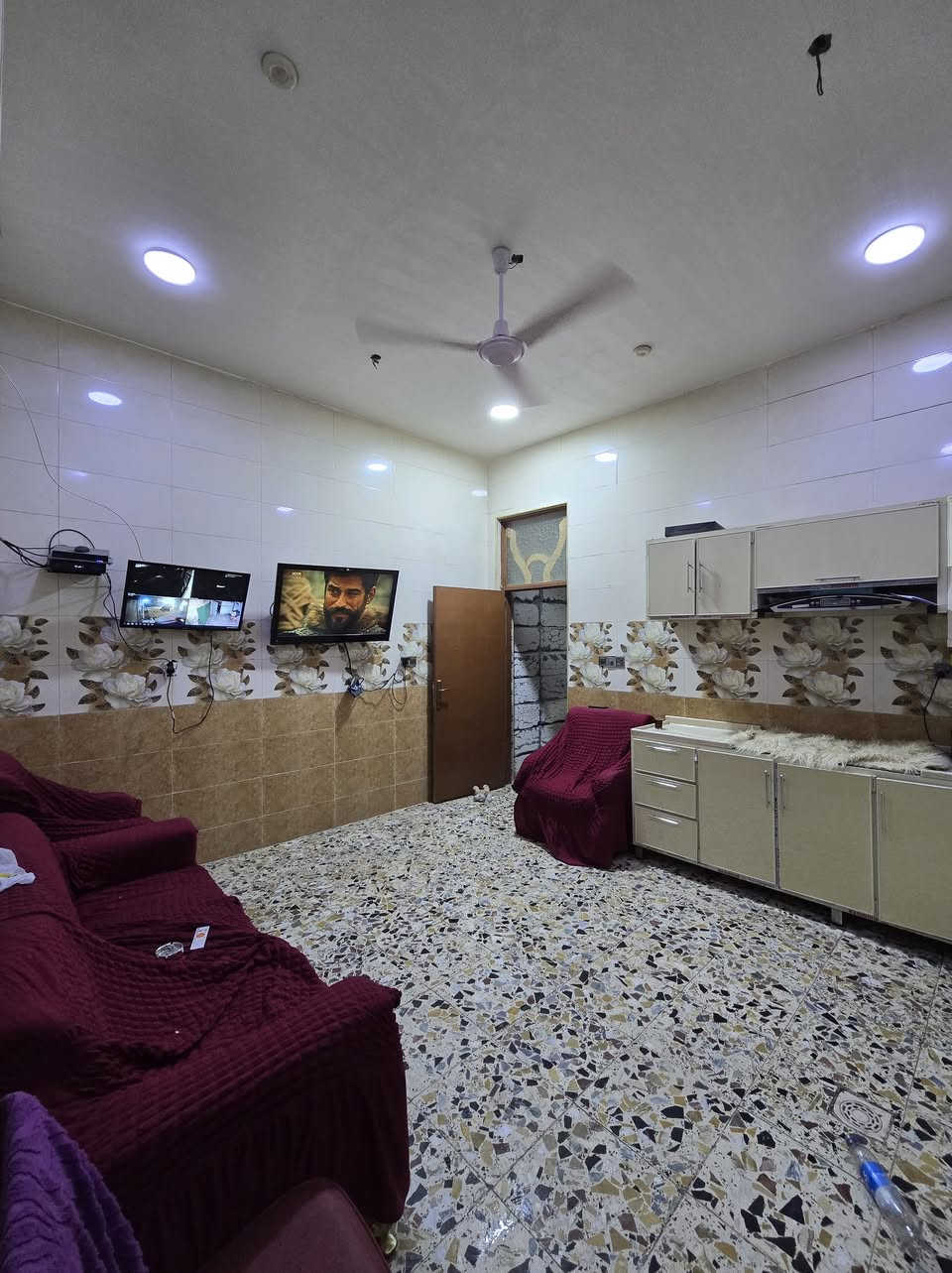 ّ🔴اعلان رقم 168
مطلوب مبادره
#حي_الجامعه_قرب_مجمع__فدك_بناء_حديث
المساحه 200 متر 
الوجه 10
النزال 20
عرض الشارع 10

🛑 ط1 
غرفتين وم ،صاله ،استقبال ،مطبخ بارد ، مجموعه عدد 2 

السعر : علق (تم)

 ملاحظه 🛑 مطلوب 34مليون 
التسديد الشهري 183 الف
🍁🍁🍁🍁🍁🍁🍁🍁🍁🍁
للاستفسار او الاتصال على الأرقام التالية
 
المكتب :📞📞   ***********
🍁🍁🍁🍁🍁🍁🍁🍁🍁🍁
عنوان مكتبنا : 🏦#الفلاحية_قرب_صيدلية_كربلاء
