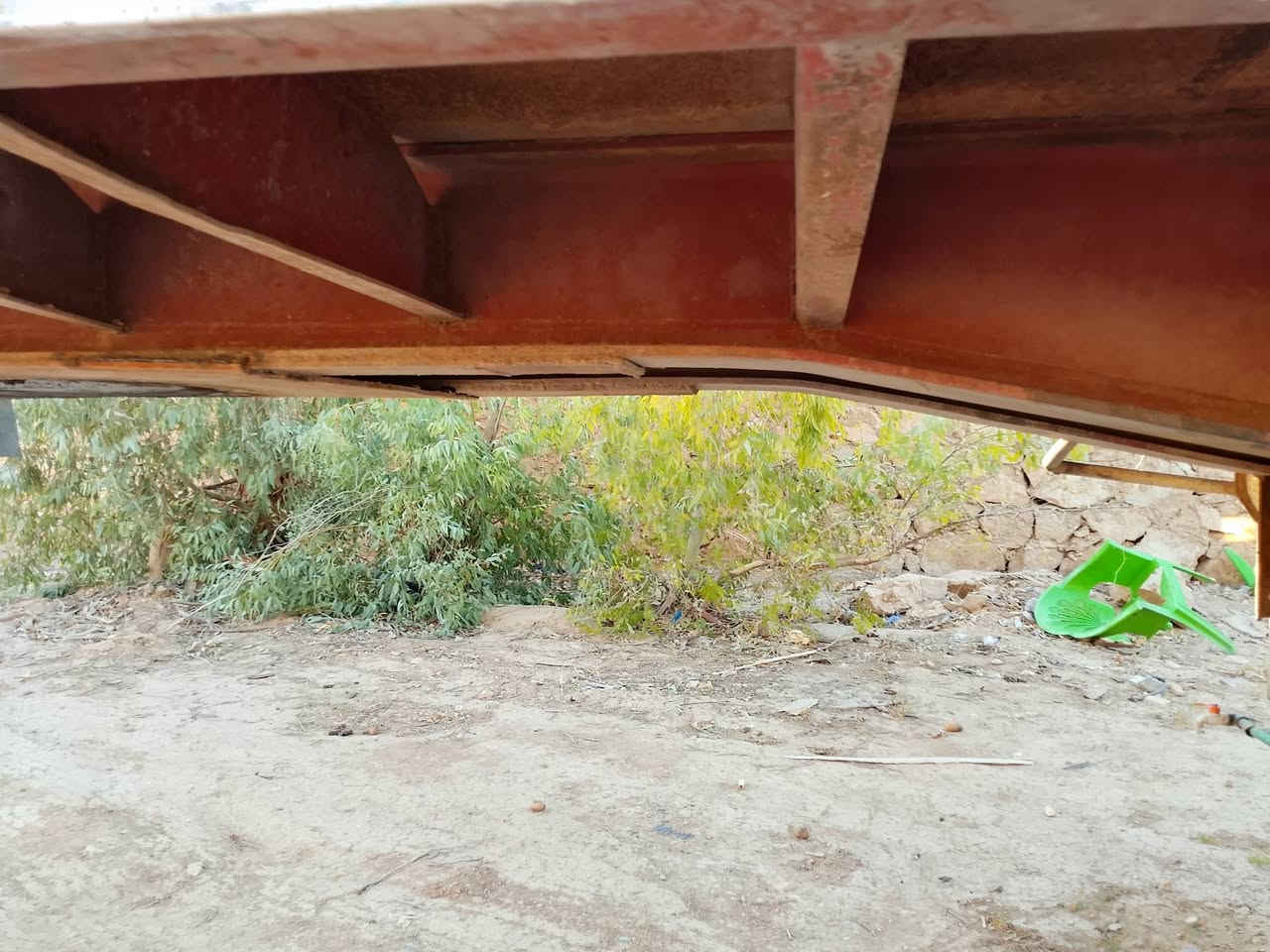 السلام عليكم ورحمة الله وبركاتة عربانه للبيع 13/60 طول الجناب مترين بدون دناگير هي اربع دناكير للستفسار ع رقم ‏‪***********‬‏
