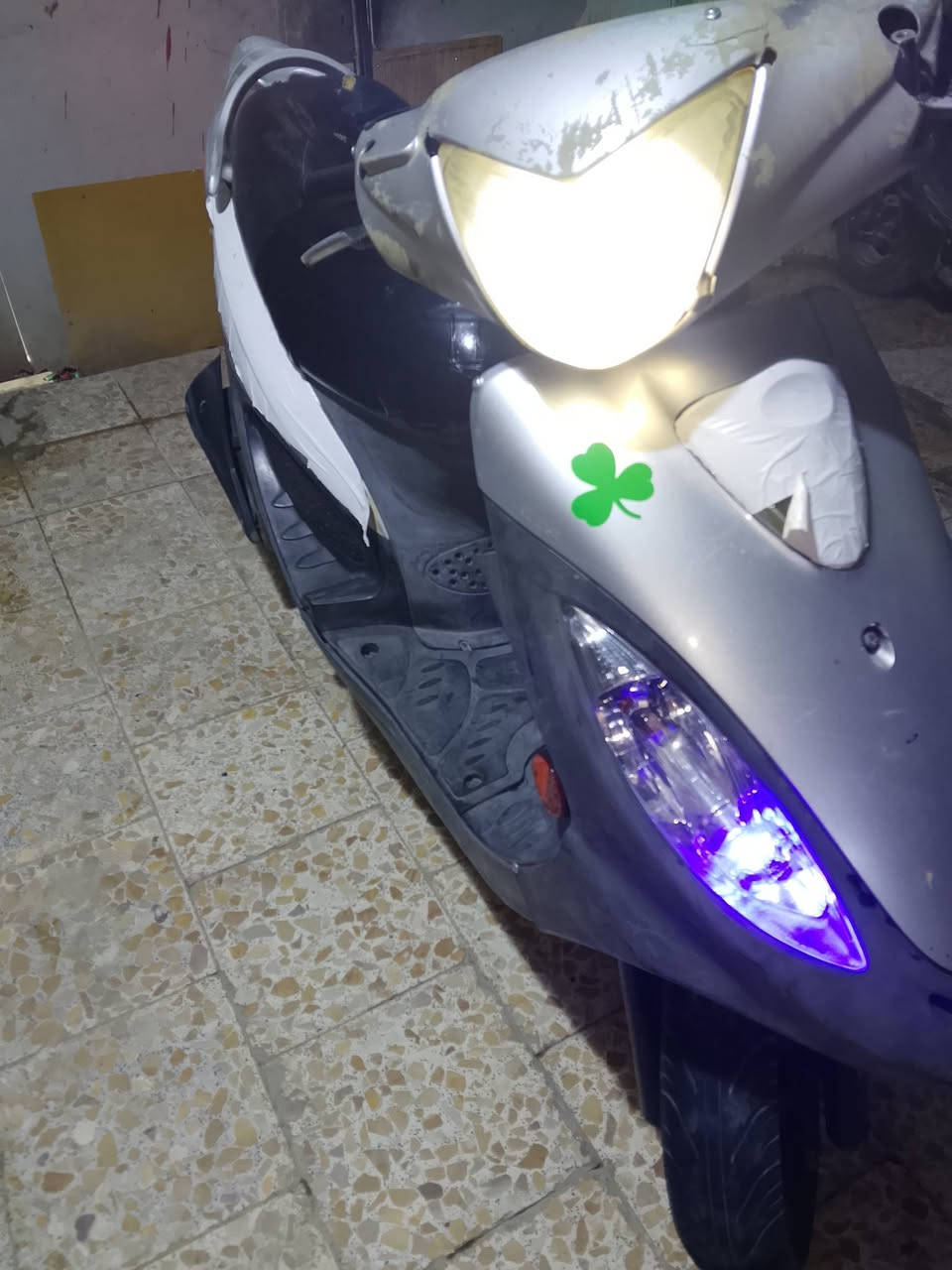 سلام عليكم دراجه كامكو للبيع محرك مفتوح حجم المحرك 125 جاهزه السعر 500 عنوان قلعه سكر ***********
