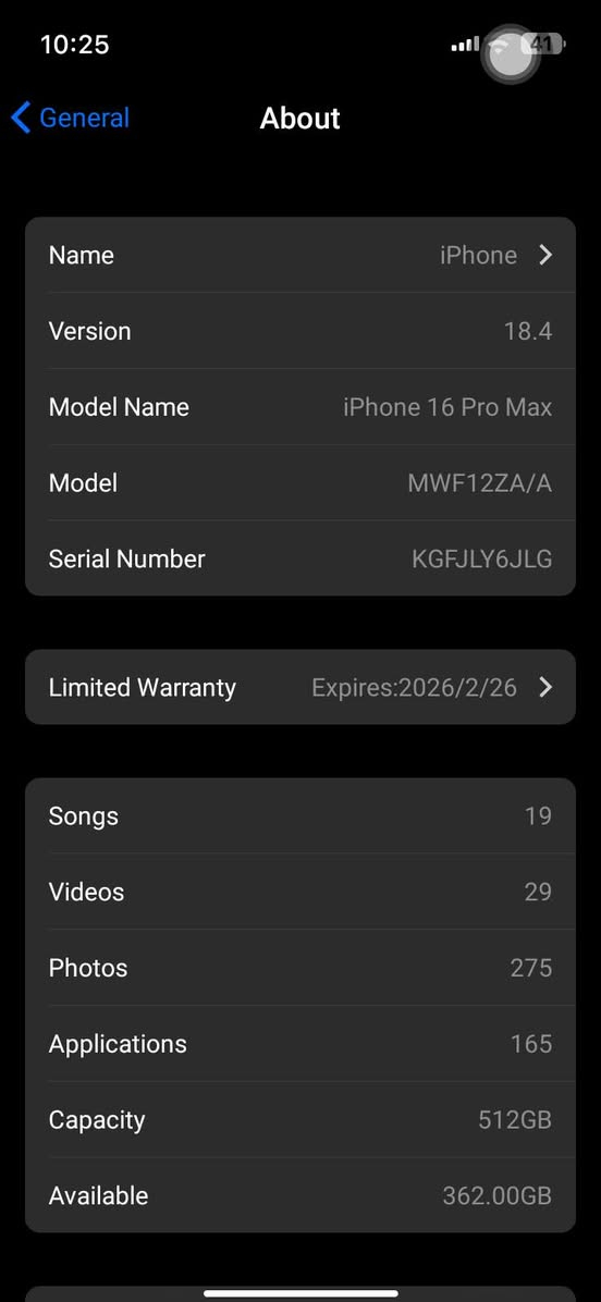 سلام عليكم 16 pro max كندي يعني نسخه منه بكلشي بل تفصيل مستخدم 3 ايام سعره 140 الف قفل كلشي موضح بل صوره مو شراي لا تضوجني😂 ***********

نص مكتوب في الصور:
- 10:27 40 البطارية حالة البطارية تعد بطاريات الهاتف ، مثل جميع البطاريات القابلة لإعادة الشحن ، مكونات قابلة للاستهلاك تصبح أقل فاعلية مع تقدم العمر. يتعلم أكثر... 100% الحد الأقصى للقدرة هذا مقياس لسعة البطارية بالنسبة إلى الوقت الذي كانت فيه جديدة. قد تؤدي السعة المنخفضة إلى تقليل ساعات الاستخدام بين الرسوم. أقصى قدرة للأداء ستساعد أنظمة البرامج والأجهزة الديناميكية المدمجة في مواجهة تأثيرات الأداء التي يمكن ملاحظتها مع تقدم بطارية iPhone كيميائيا. شحن البطارية المحسن لتقليل تقادم عمر البطارية ، يتعلم iPhone من روتين الشحن اليومي الخاص بك حتى يتمكن من الانتظار حتى ينتهي الشحن بعد 80% حتى تحتاج إلى استخدامه.
- 10:25 General About Name iPhone Version 18.4 Model Name iPhone 16 Pro Max Model MWF12ZA/A Serial Number KGFJLY6JLG Limited Warranty Expires:2026/2/26 Songs 19 Videos 29 Photos 275 Applications 165 Capacity 512GB Available 362.00GB
- 10:26 40 SUNDAY 4 No events today FaceTime Calendar Photos Camera Mail Notes Reminder Clock tv Podcasts App Store Maps Health Wallet Settings Q Search