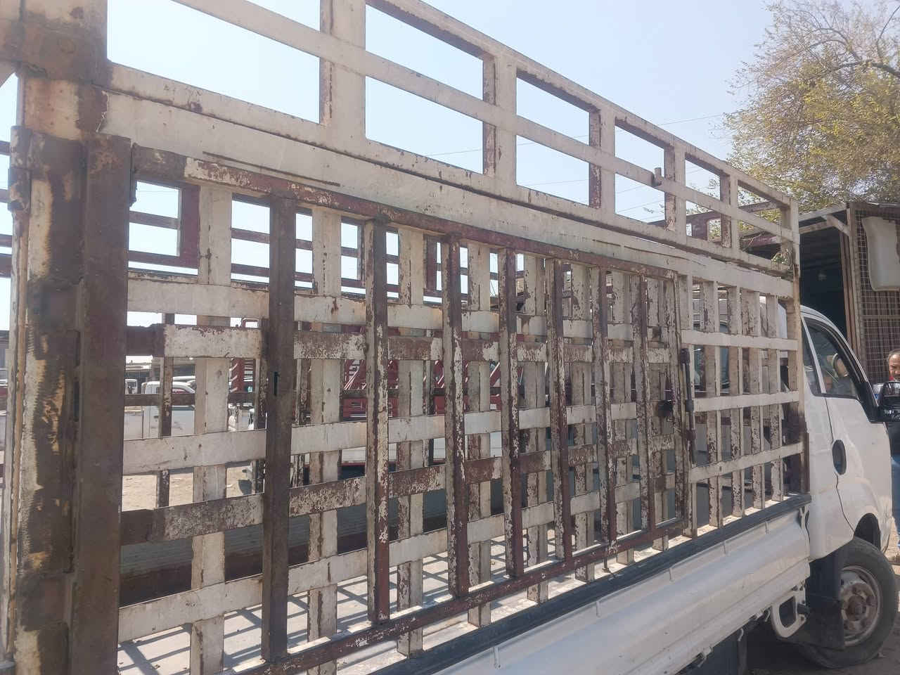 السلام عليكم محجر فحل طابقين البيع مكاني بغداد سعره 350وبي مجال بصيط ***********
