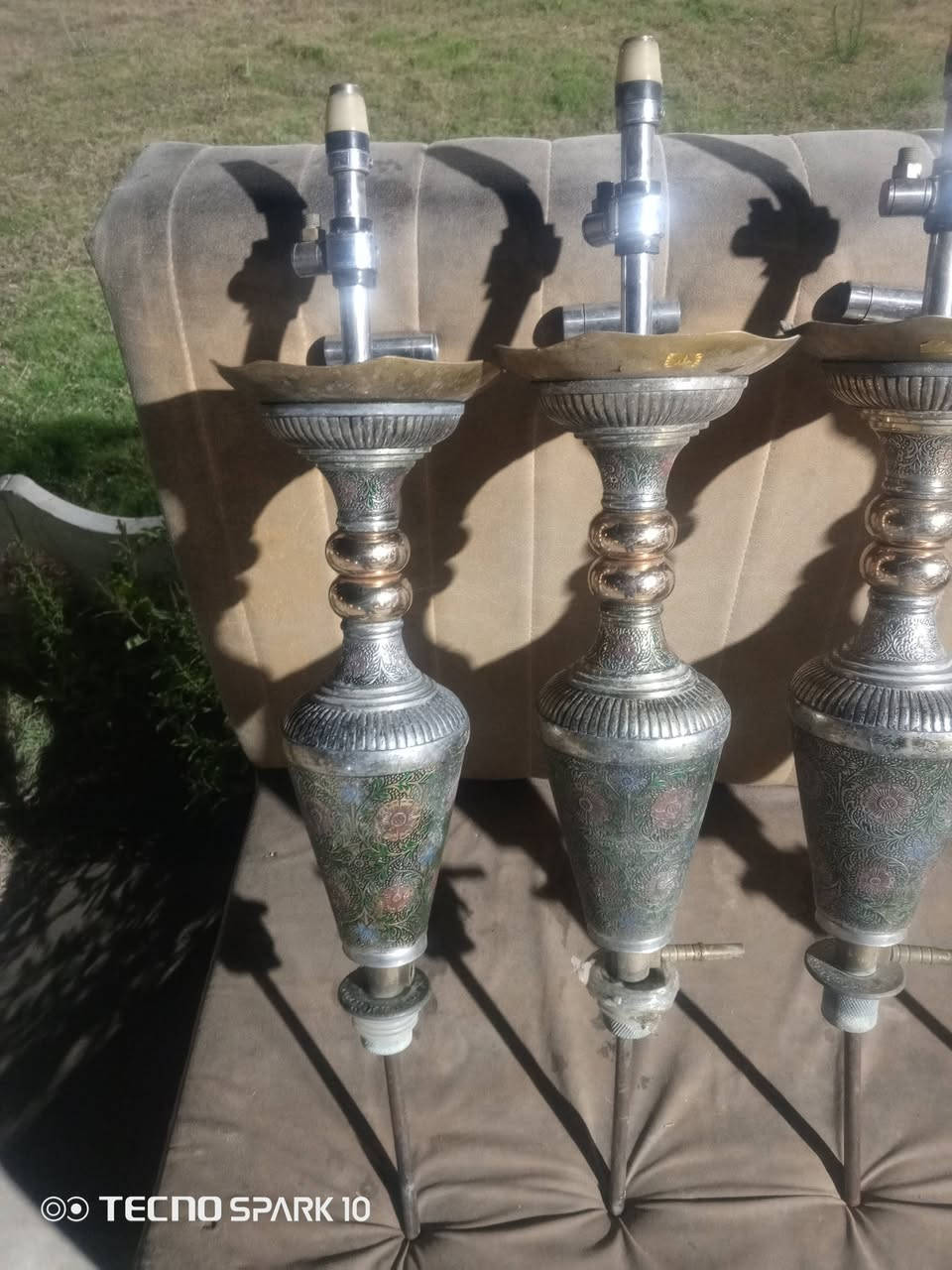 نراكيل طه للبيع نظيفات بدون شيش كما موضح في الصور نحاس سعر الوحدة 40الف جوه سعر السوك للاستفسار 
***********

