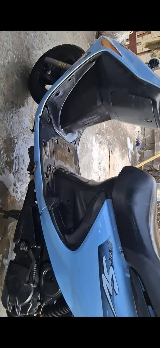 من.رخصة مدير الكروب عندي فورتي فحل كامل كلة شغال للبيع سعرها 4٥٠.ابيهة مجال للطيبين المكان.تقاطع.السادة الخاص او رقم ***********.وشكرا
