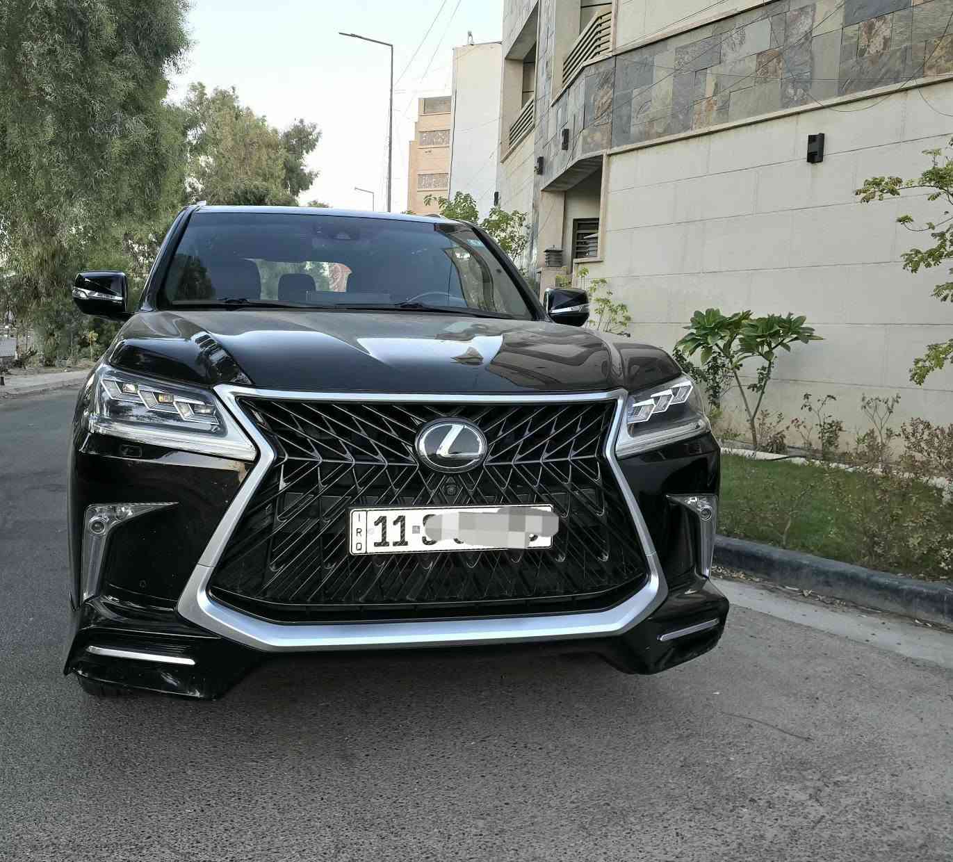 سلام عليكم ..... اخوان عندي لكزز 2019 بريم خليجية   لون اسود رقم بغداد بأسمي السياره مكفوله من الضرر والصبغ بيه فقط رصعه بسيطه ومسحوبه ..... السياره جاهزة واي نقص مابيه ماشيه 74 الف
سعرها 64800$  وممكن مراوس واي استفسار هذا رقمي *********** مكان السياره بغداد حي القادسيه 
مواصفاته 
محرك 8 سلندر 5700
جكات 
داتا شو 
اربع كامرات 
كشنات جلد لون احمر 
وتدفئه وتبريد كشنات
باب خلفي كهرباء 
سستم صوت 
سلايد
رادار 
شاشات بغداد, العراق
