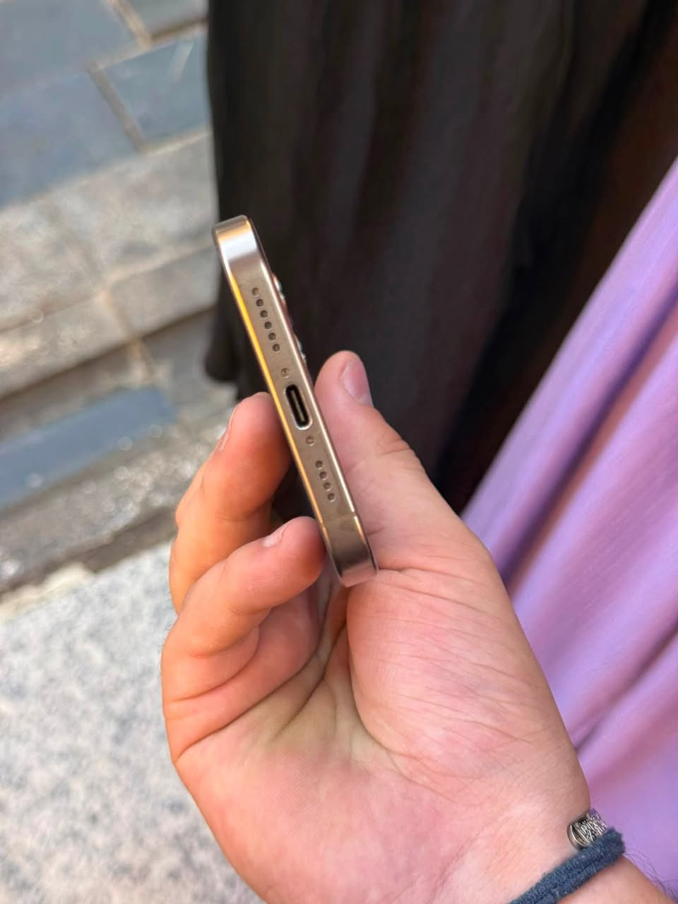 للبيع  16 pro max ذ256 ب89 جهاز هوه وكارتونته ولكيبل الاصلي جهاز وتر ممفتوح *********** واتس ماسنجر موجود راسلني وتدلل السعر 1225وبي مجال للطيبين

