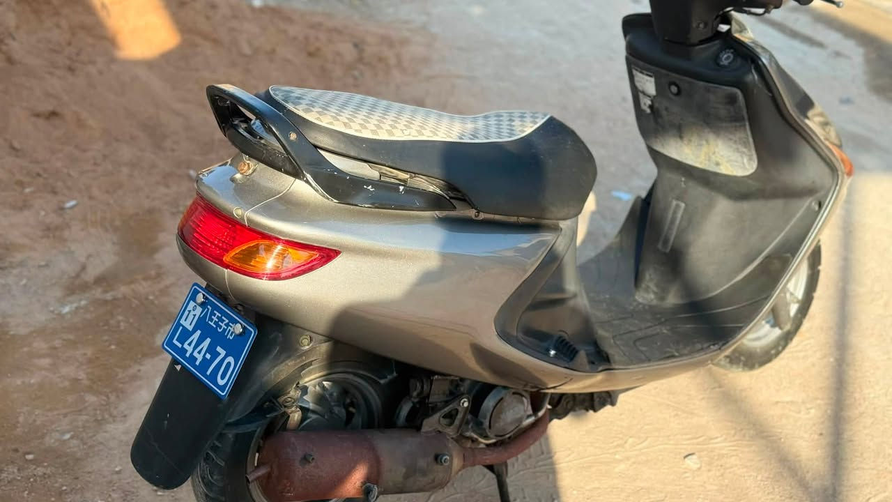 سلام عليكم فراشه للبيع محرك مامفتوح كهربائيات شغاله كلها سعره 550وبيها مجال حك جيه مكاني نجف ***********
