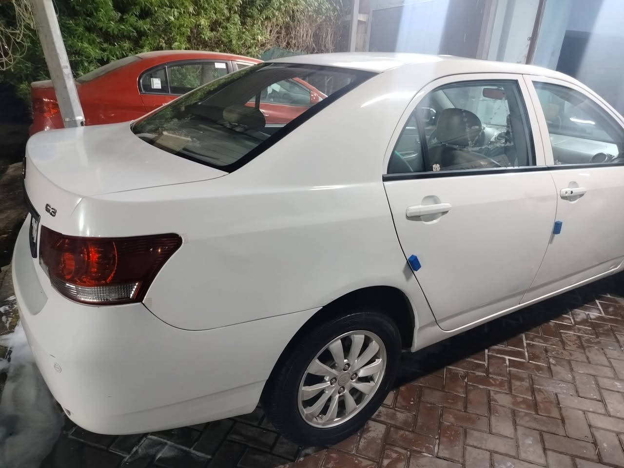BYD G3 2013كير عادي
كير محرك وتبريد خير من الله  
محرك بلادي 
ماشيه 130kقابل لزياده
كهربائيات 1/1
بيها هلال خلف سايق
مكاني بغداد العامرية او الاعظمية 
سعر 65 بيها مجال 
***********
