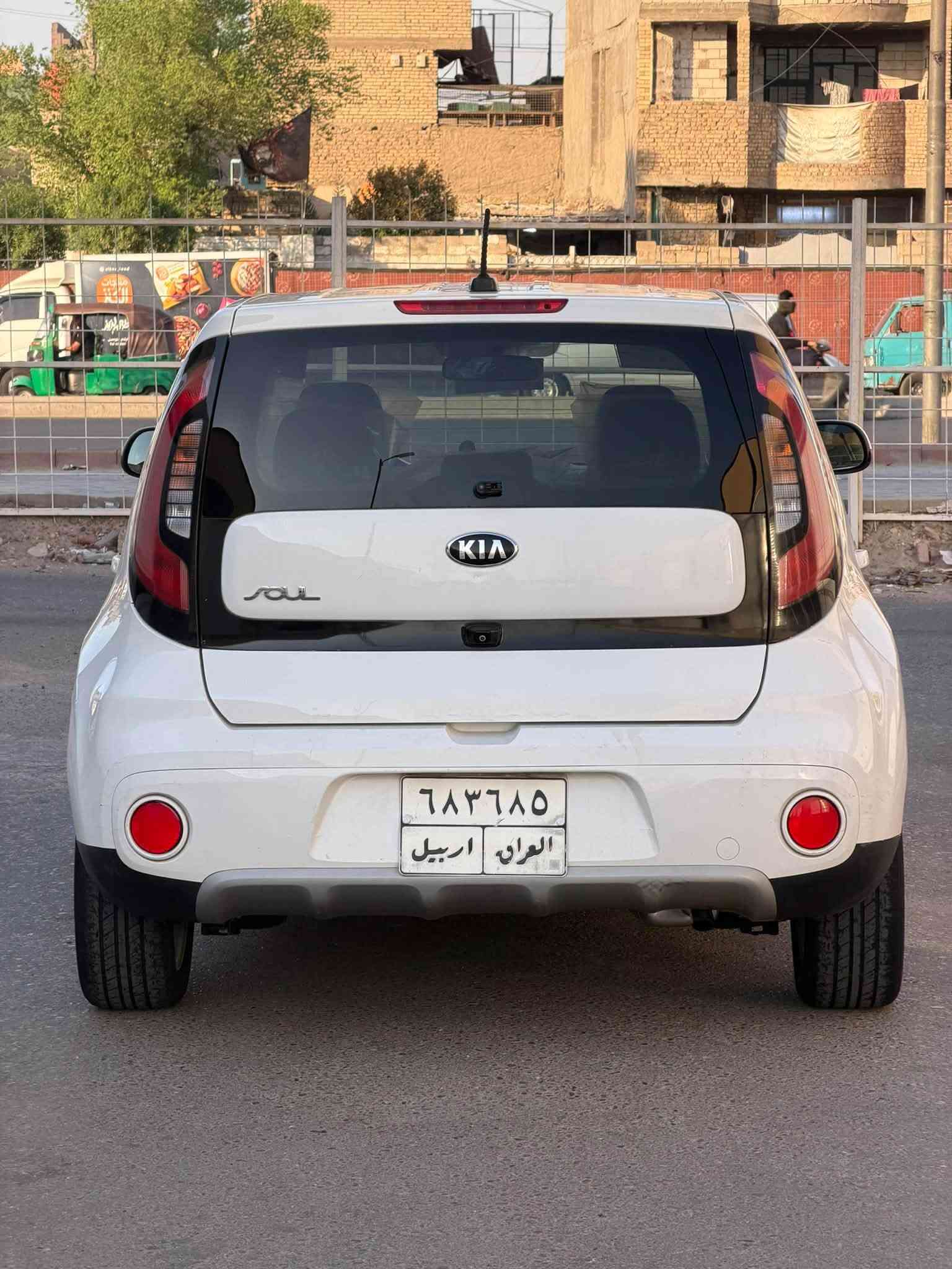 السلام وعليكم كيا صول مديل 2019وارد امريكي 
كلين لسيارة بدون حادث ومكفولة من كلشي شواصي لغود يرباك لمكينة كفولة من لفتح موصفات لسيارة شاشة جبيرة كامرة دوار ويل كب مكينة 2000لسيارة ليبل واحد رقم اربيل بسمنة تحويل مباشر 
سعر لسيارة 107$ وبيهة مجال 
مكان لسيارة بغداد البلديات 
وهاذ رقمي ***********
