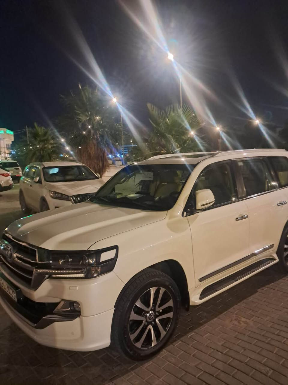 لاندكروز 2019 كفاله عامه بريميه سياره جديده وجاهزه من كلشي مكينه 8 سلندر رقم اربيل الجديد السعر 510 وبيه مجال للاستفسار *********** البصرة, العراق
