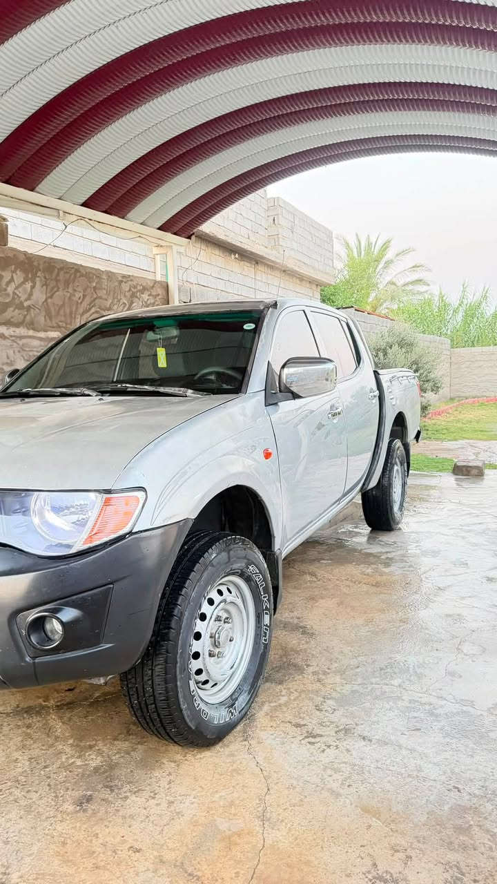 بيكم ميتسوبيشي  فور ويل للبيع مديل 2009 رقم اربيل بسمي  شخصا هزه سنويه رقم جديد وكاله تحويل محرك كاز بيها حصه كير عادي 
تبريد شغال تخم تاير حداديه جديدة السياره بدون حادث صبغ مكانات اثر جراد 
 السياره جاهزه من كلشي
العنوان ديالى
السعر86 بي مجال
***********

