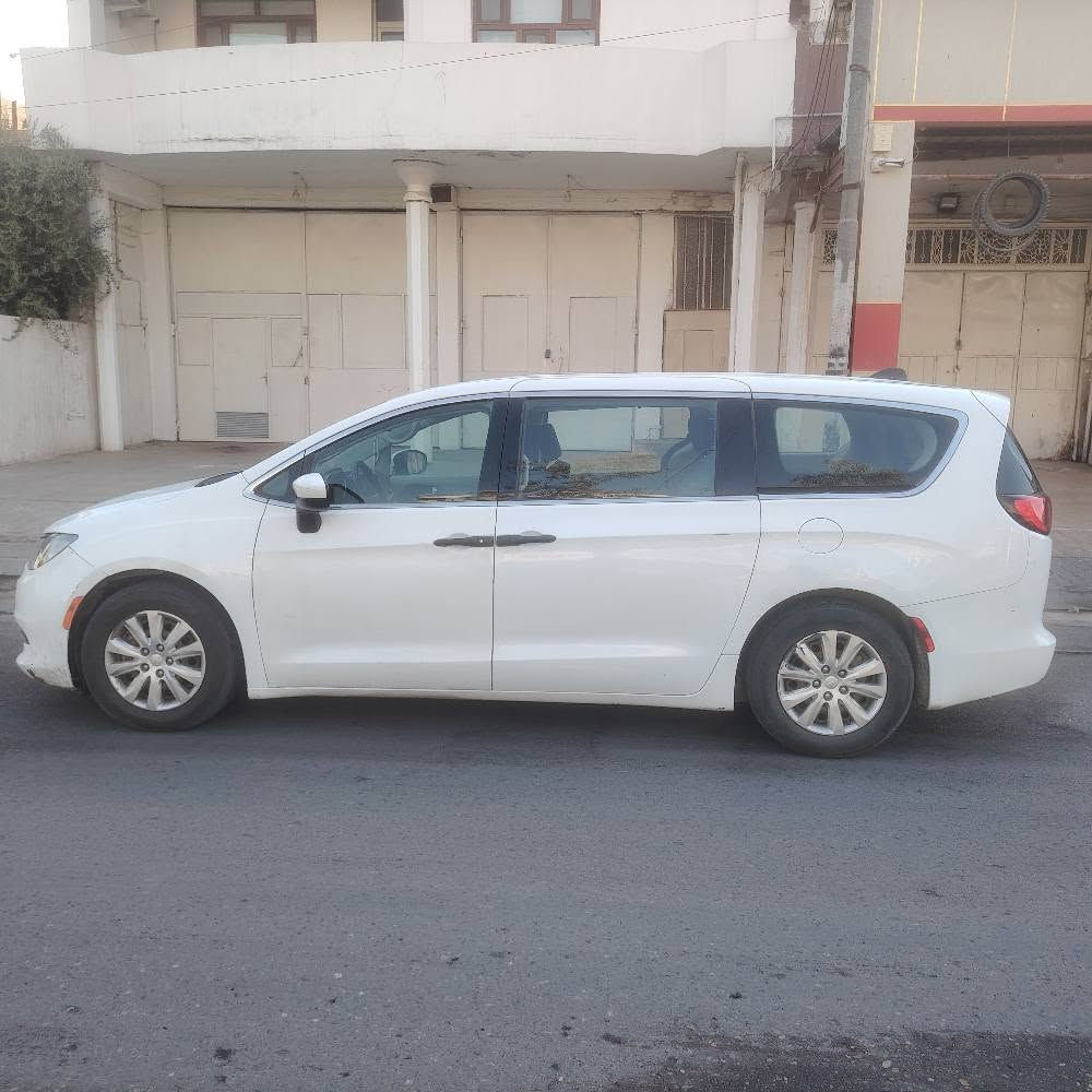 محرك جديد ٢٠٢٤ مال گصه اليوم شديناه اربع تايرات جديد صدر جديد
شرط التحويل
نقص جوزة دهن عاطل 
وغاز مال تبريد بسبب تبديل المحرك 
المكان كركوك. القادسية الاولى للأستفسار اتصال او واتس *********** كركوك, العراق

