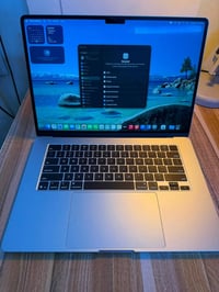 ماك بوك اير M4 • ١٥ بوصة • رام ١٦