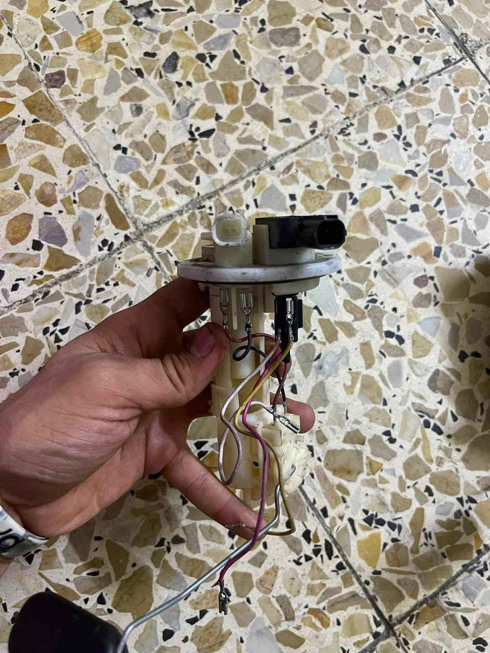 سلام عليكم عبوات وحده مال شمعه والثانيه جيتي آر حديث مكاني مدينه الصدر   رقمي ***********
