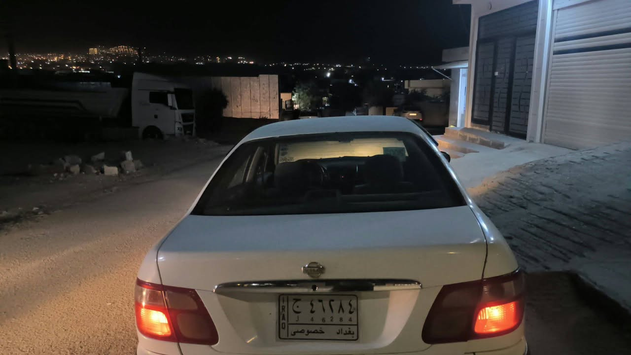 سلام علیکم سەنی 2002 بڕاوە گێڕ تۆماتیک مەکینە 16
چوار تایەی تازە تەبردی ساردی لێدەرچێ هەمووگیانی مەزبوت و بێعەیبە دەرگاکانی تۆزێک کاڵبونەوەی هەیە 
سعری 26گەڵا و نیوە قفڵ قفڵیەتی 
تەلەفون مەکە بڵێی بەکەمتر بێیت بۆ سێریشی کەمتر نابێت
هەرکەسێکیش زووبێت بۆی پیرۆزی بێت تەلەفون مەکە بڵێی کاکە من وتومە بەیانی یەم بۆ فرۆشتت یا بزانە بەشتێک خێر بۆم بکڕەوە
لە سلێمانیم هوانە 
ژ.م***********

نص مكتوب في الصور:
- 2002