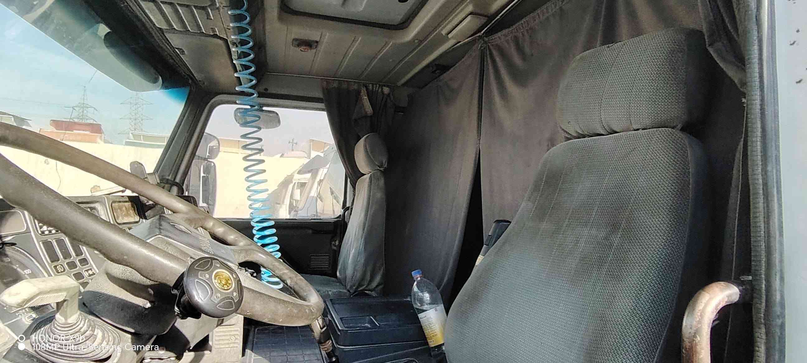 سكانيا 113 موديل 89
رقم اربيل 
حصة الگاز بيها 
محرك وكير واكسن شرط 
مكاتبه من الشرعي 
طخم تواير 
شاصي بلادي 
***********/***********

نص مكتوب في الصور:
- HONOR X9b
- 108MP Ultra-Sensing Camera
- O HONOR X9b 108MP Ultra-Sensing Camera
- O HONOR X9b