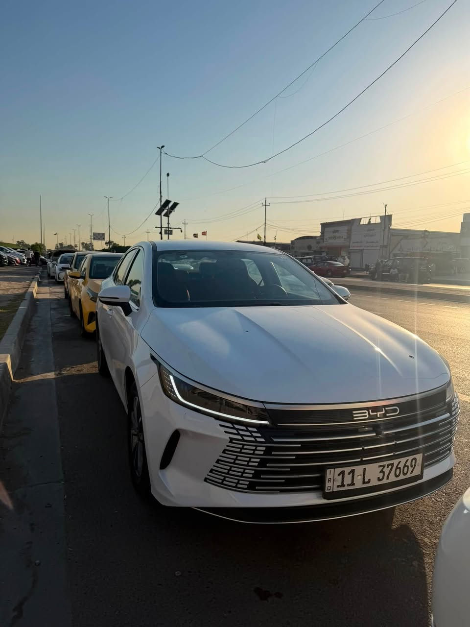 السلام عليكم
BYD Destroyer 2025 
ماشية 30 الف 
بيها ضربة بجاملغ الايمن ورصعات 
السعر 18250 
مكان بغداد 
للاستفسار ***********
