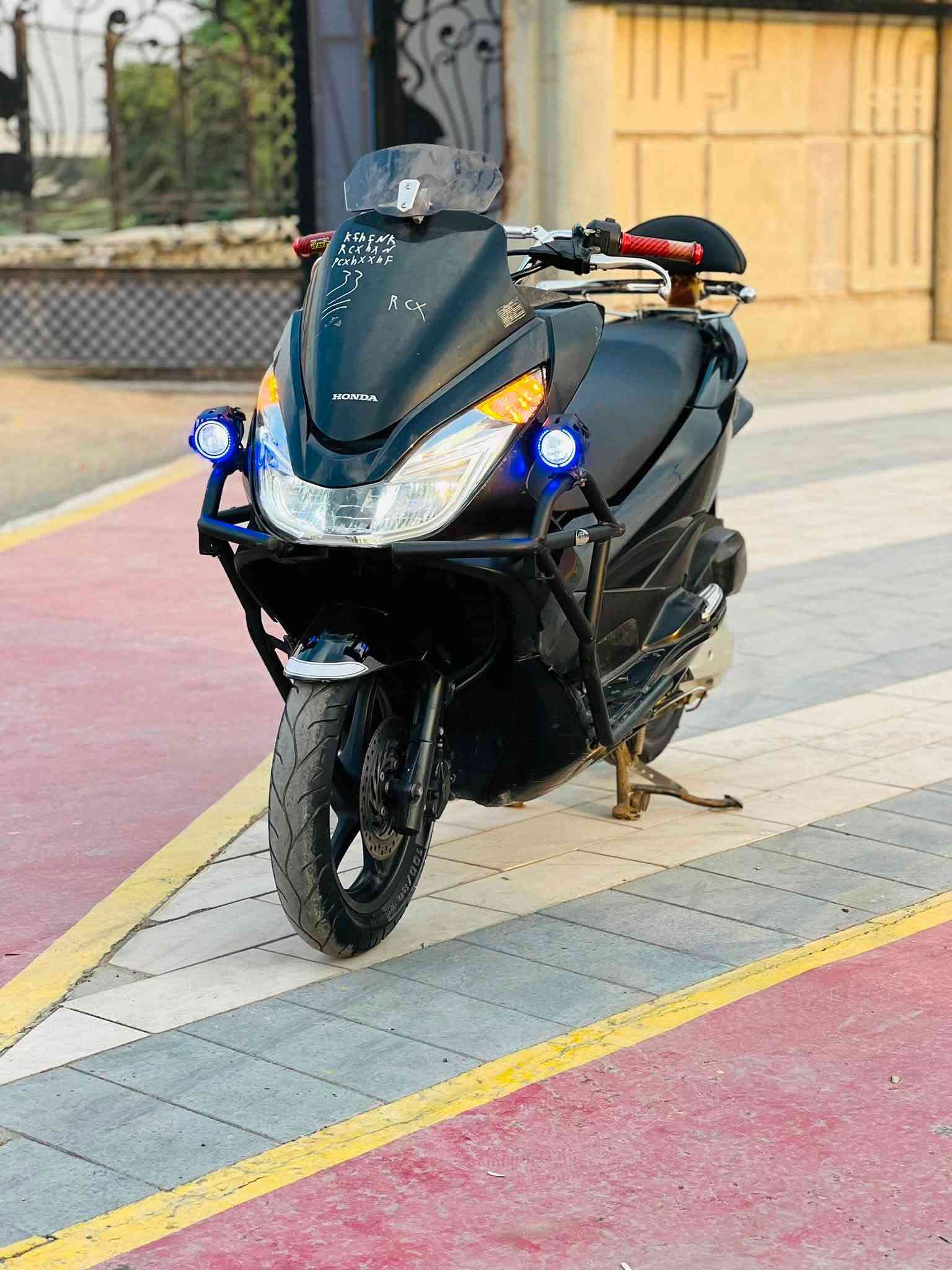 هوندا PCX • ١٥٠ • كفالة عامه